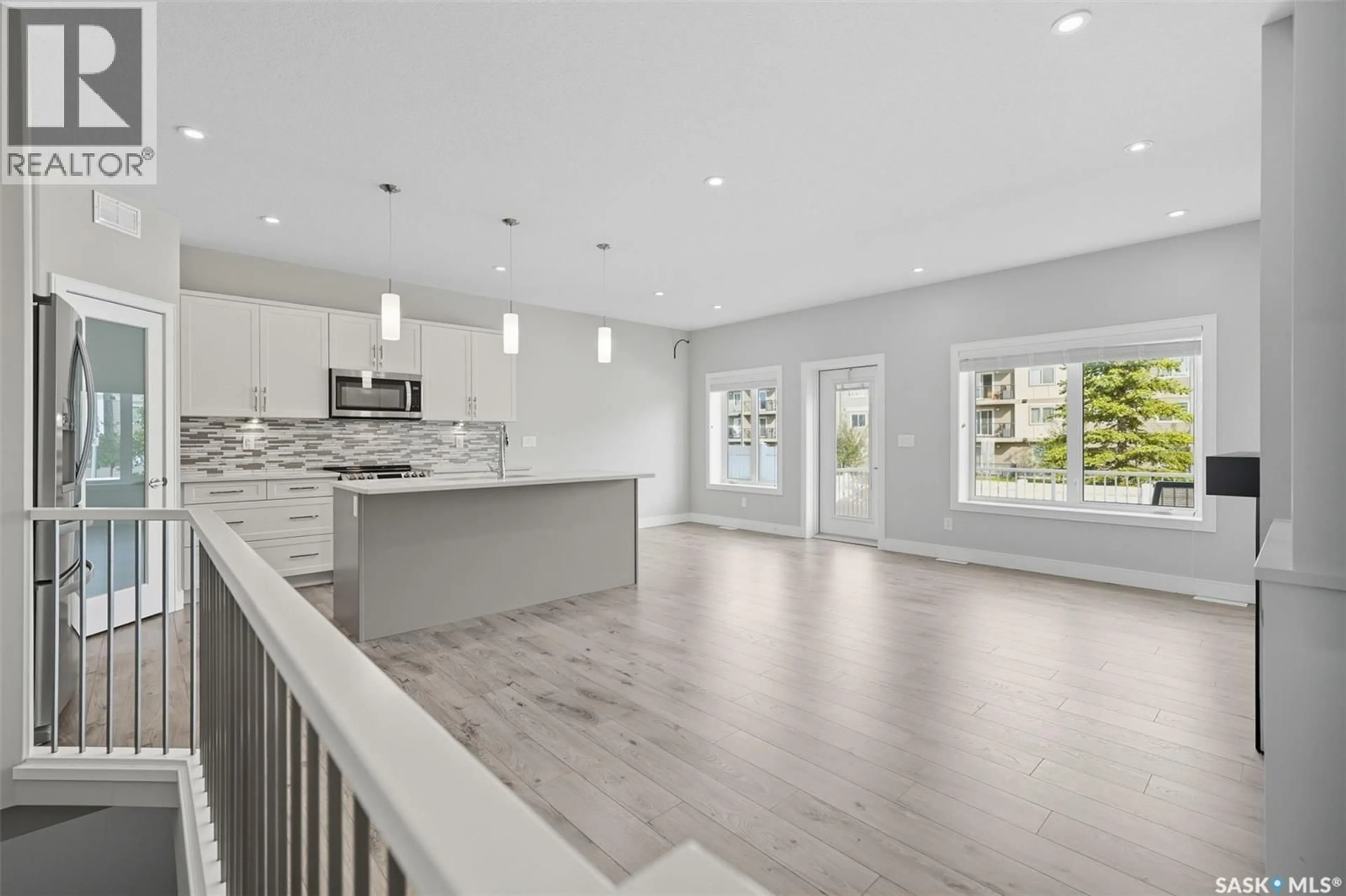 Open concept kitchen, unknown for 15 3206 11TH STREET W, Saskatoon Saskatchewan S7M5Z1