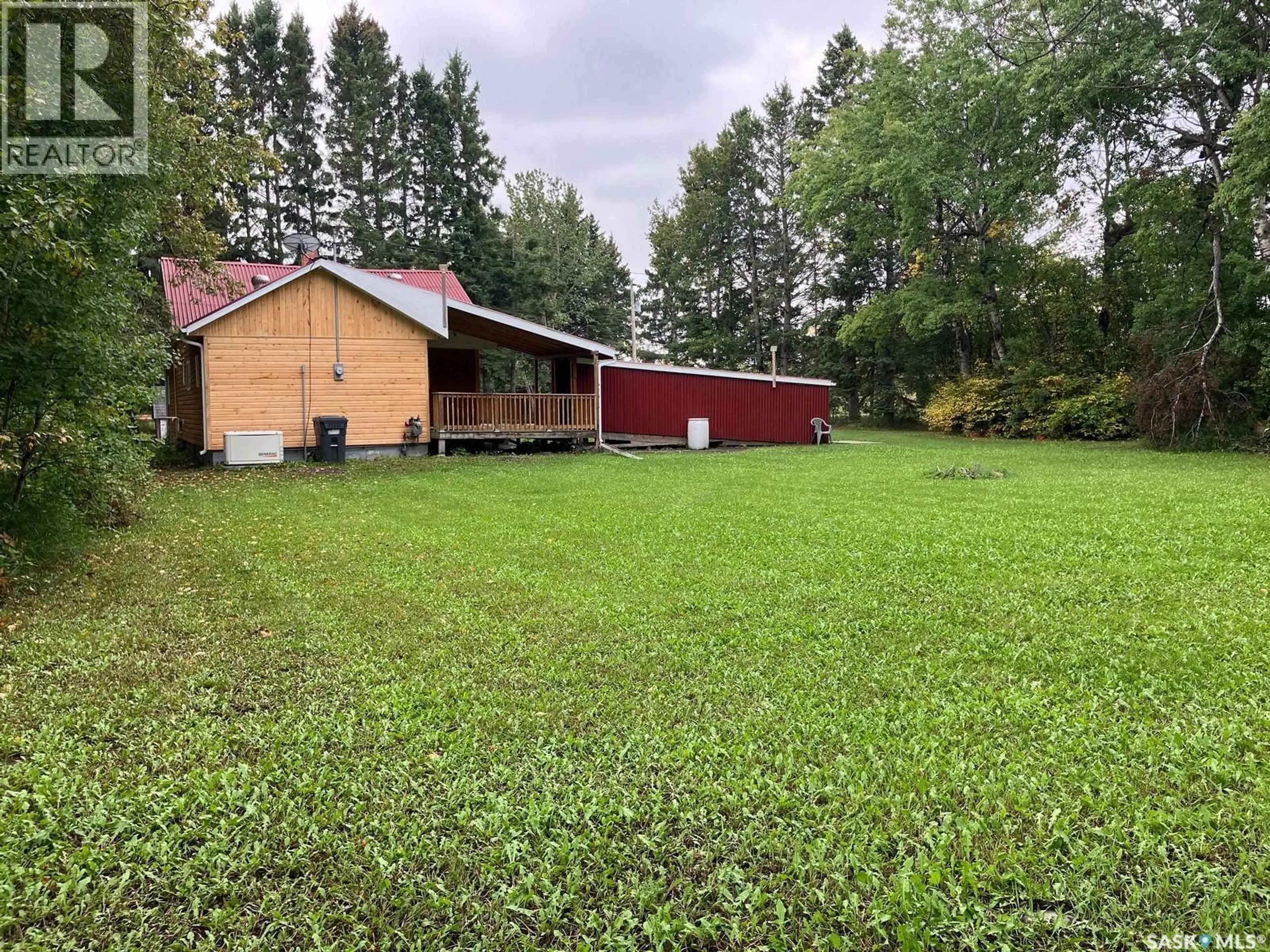 Shed for 303 1ST AVENUE, Torch River Rm No. 488 Saskatchewan S0J0Z0
