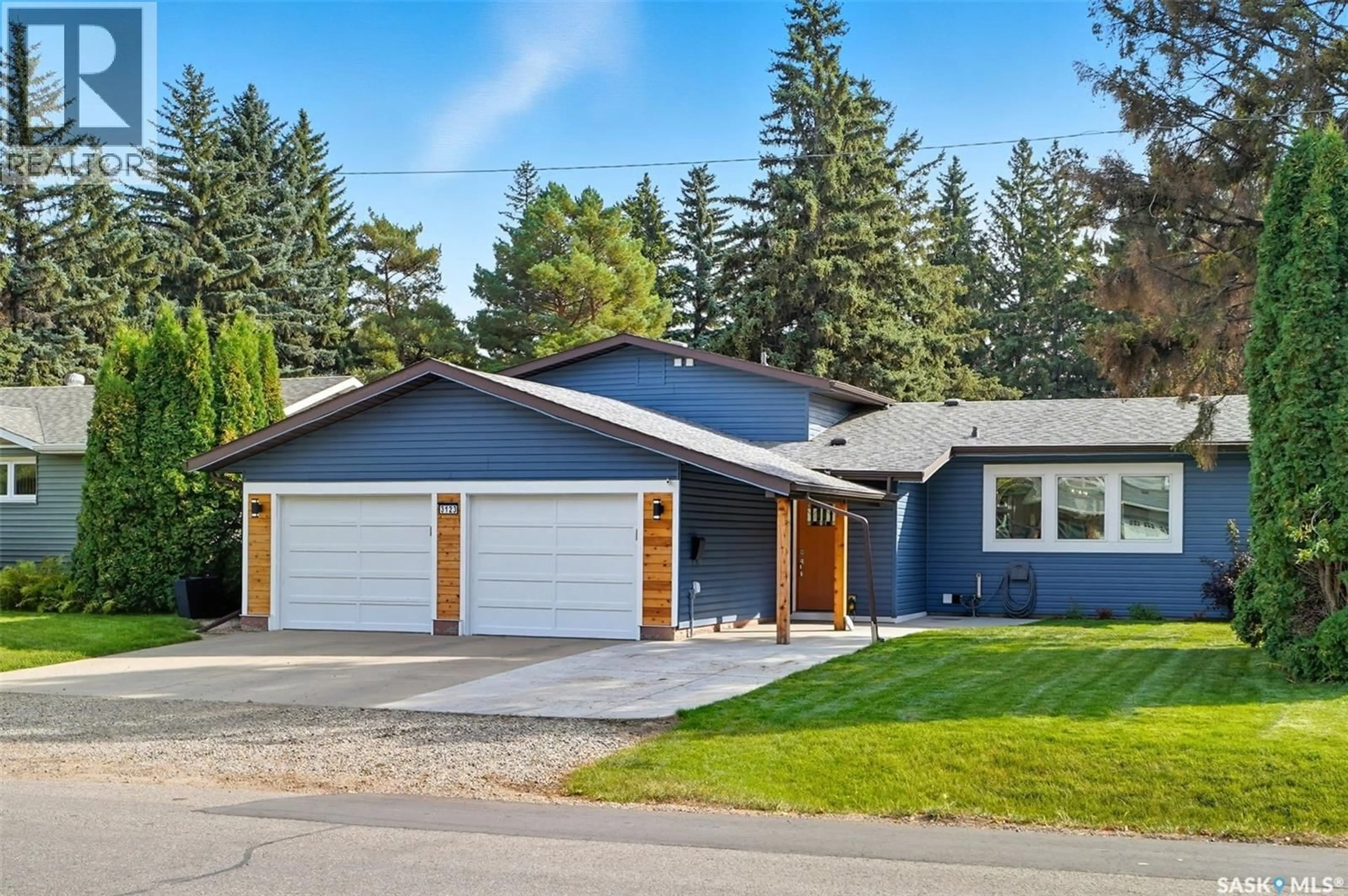 Home with vinyl exterior material, street for 3123 MOUNTBATTEN STREET, Saskatoon Saskatchewan S7M3T3