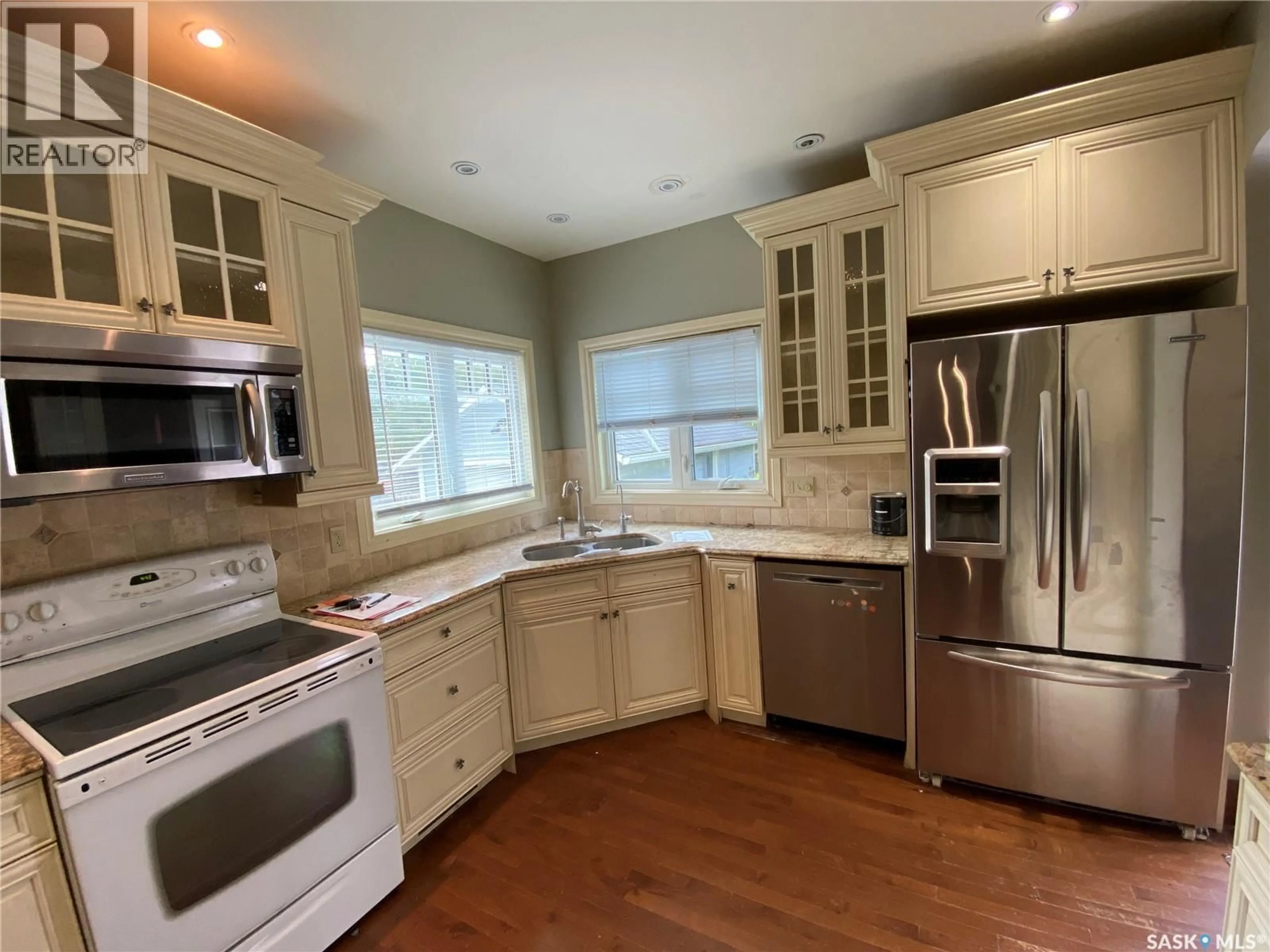 Open concept kitchen, unknown for 194 SECOND AVENUE, Yorkton Saskatchewan S3N1H1