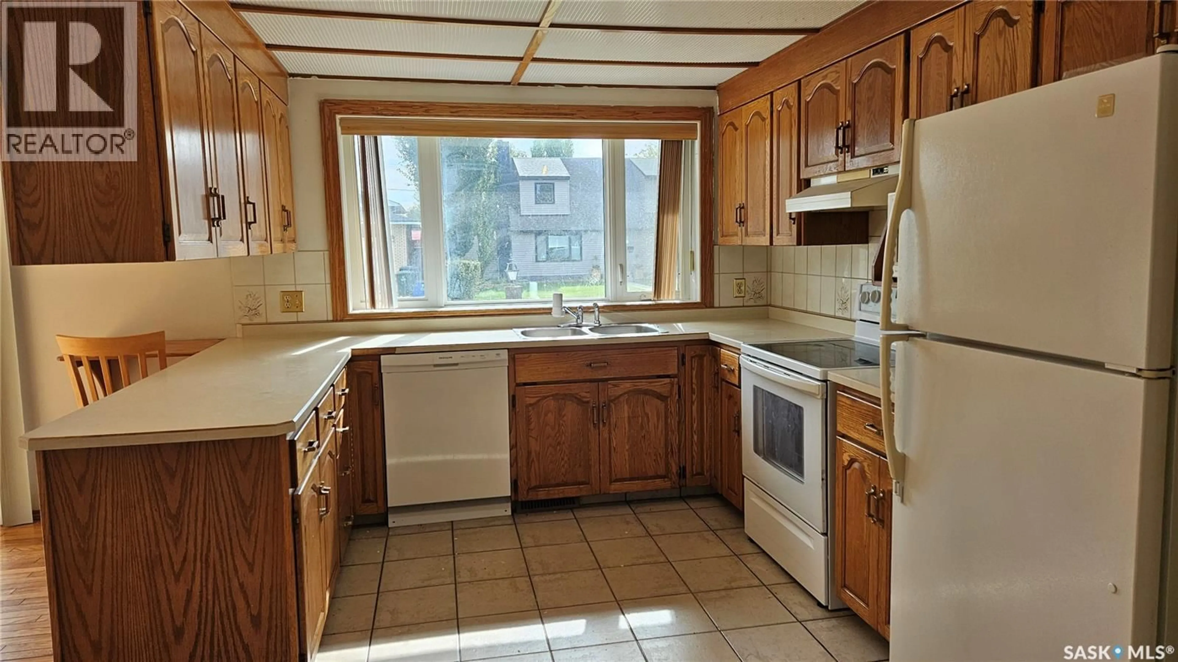 Standard kitchen, unknown for W - 205 1ST STREET, Langham Saskatchewan S0K2L0