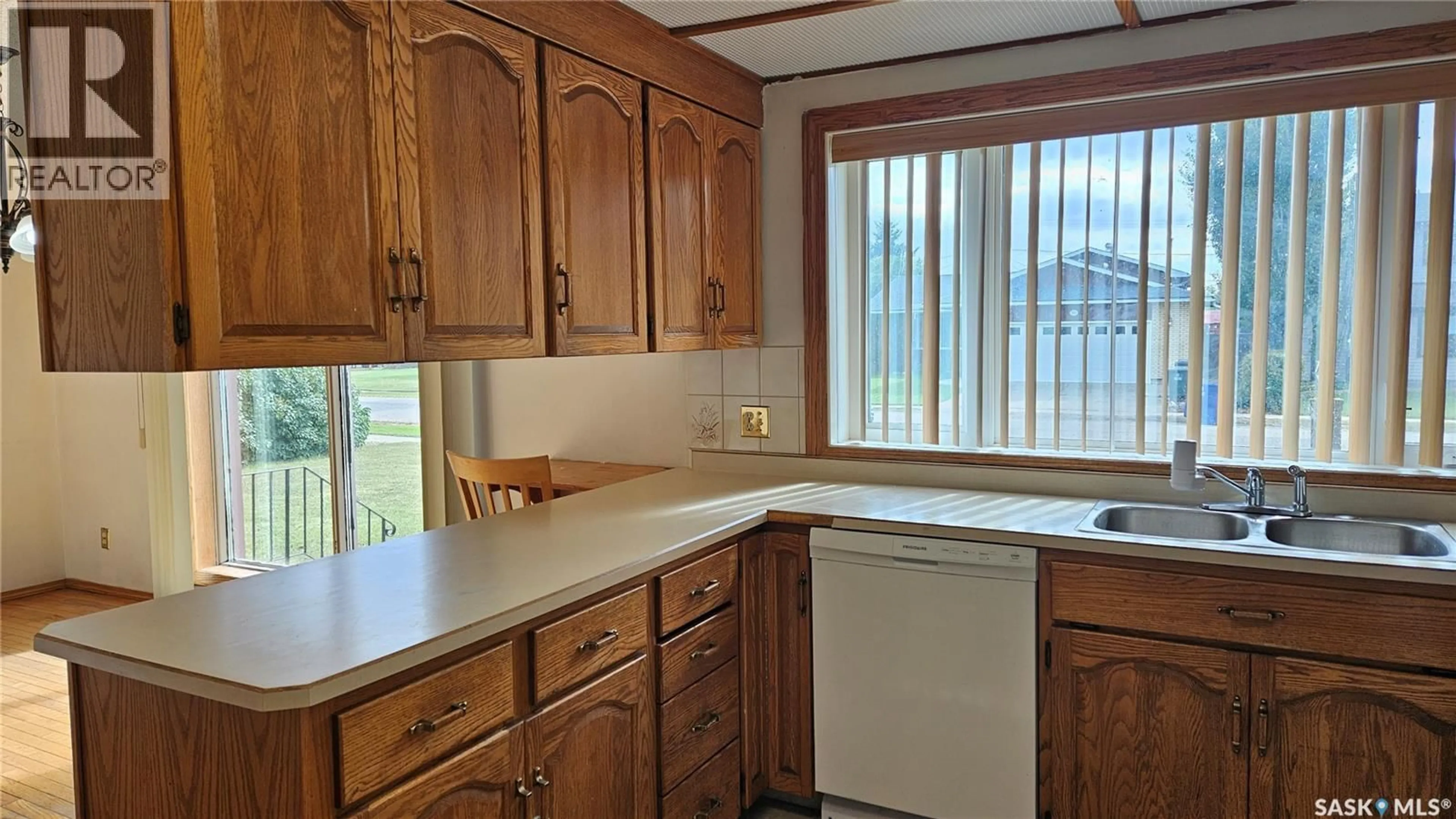 Standard kitchen, unknown for W - 205 1ST STREET, Langham Saskatchewan S0K2L0