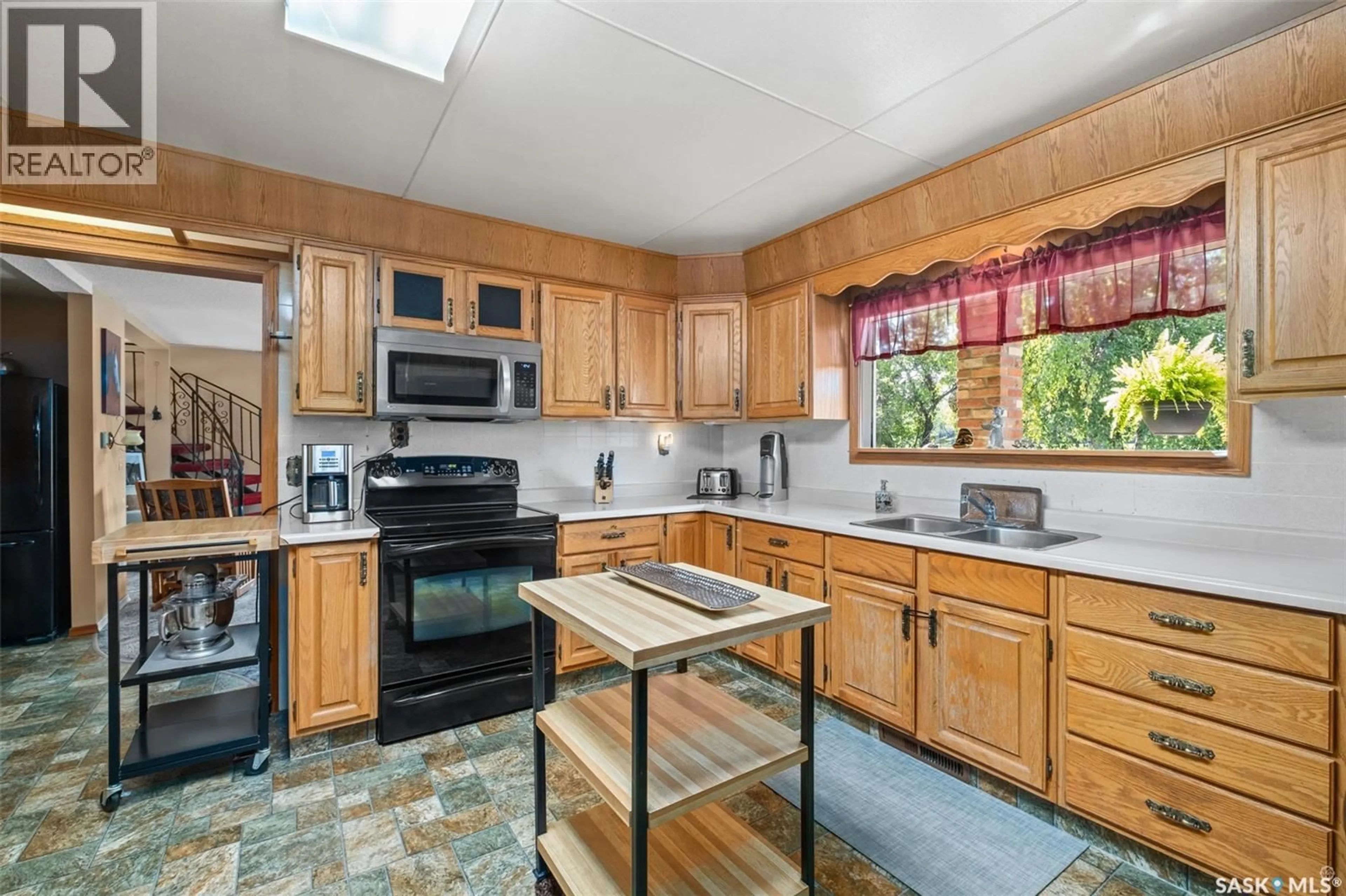 Standard kitchen, ceramic/tile floor for 302 EAST ACREAGE, Prince Albert Rm No. 461 Saskatchewan S6V6J8