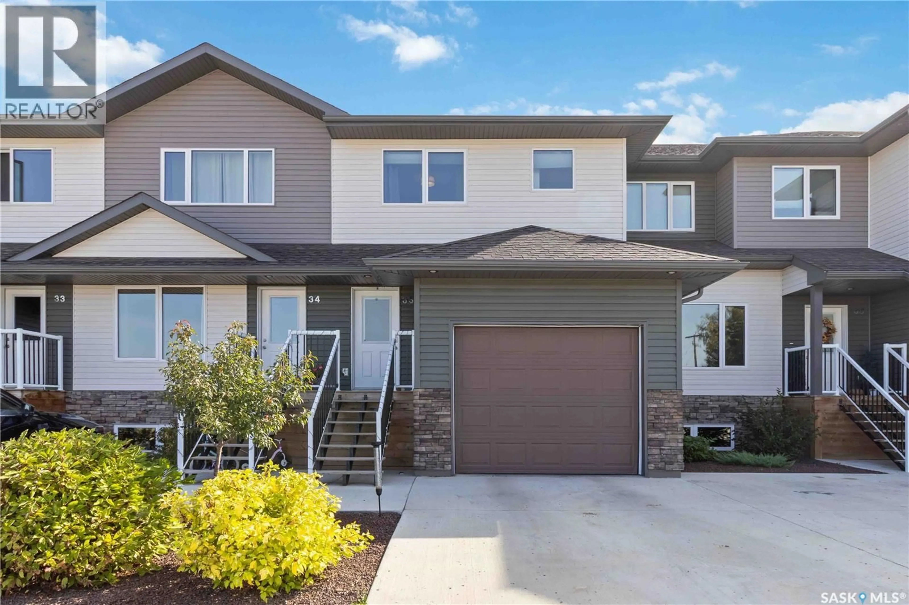 Home with vinyl exterior material, street for 301 - 35 CENTENNIAL ROAD, Hague Saskatchewan S0K1X0