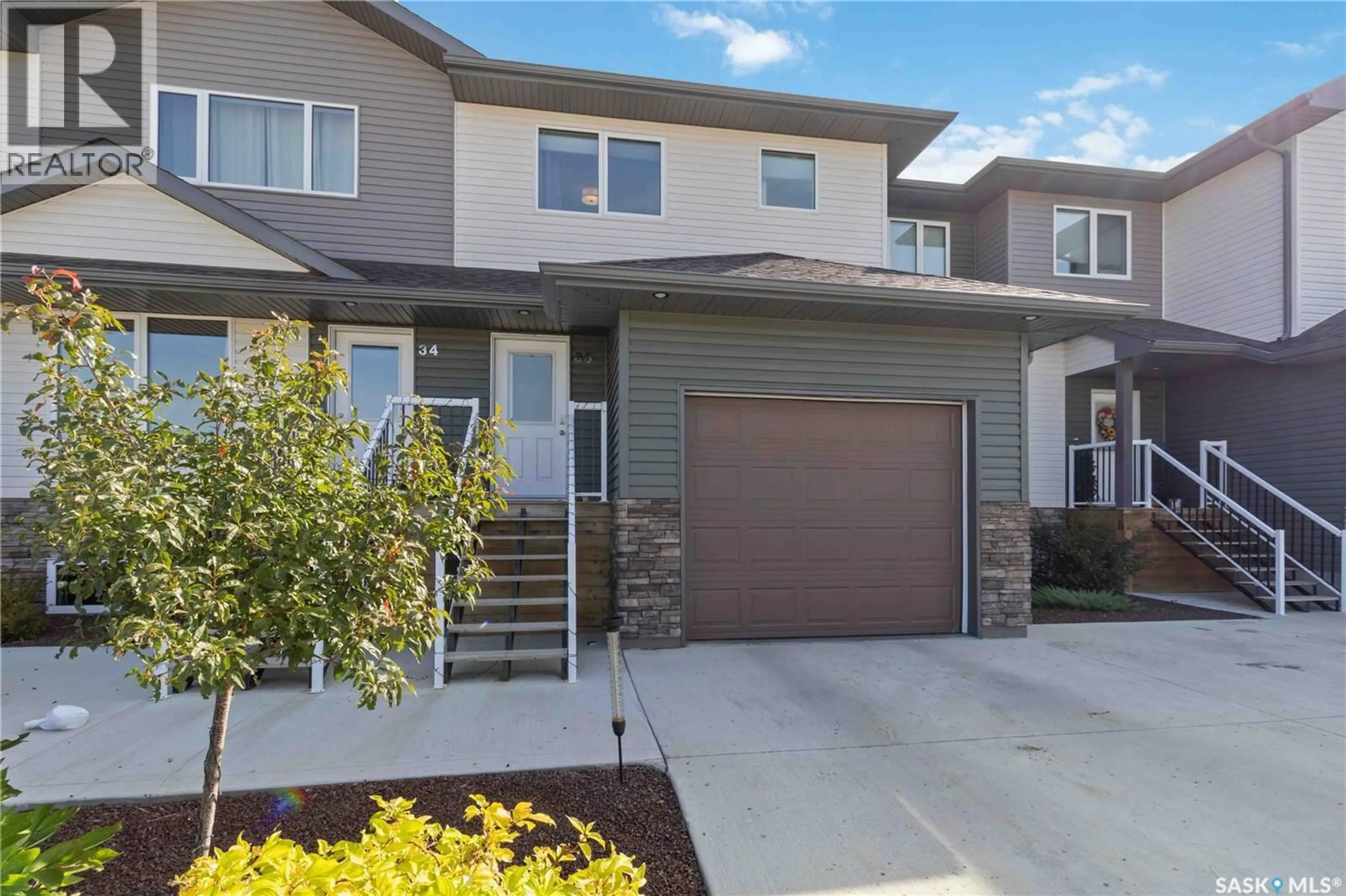 Home with vinyl exterior material, street for 301 - 35 CENTENNIAL ROAD, Hague Saskatchewan S0K1X0