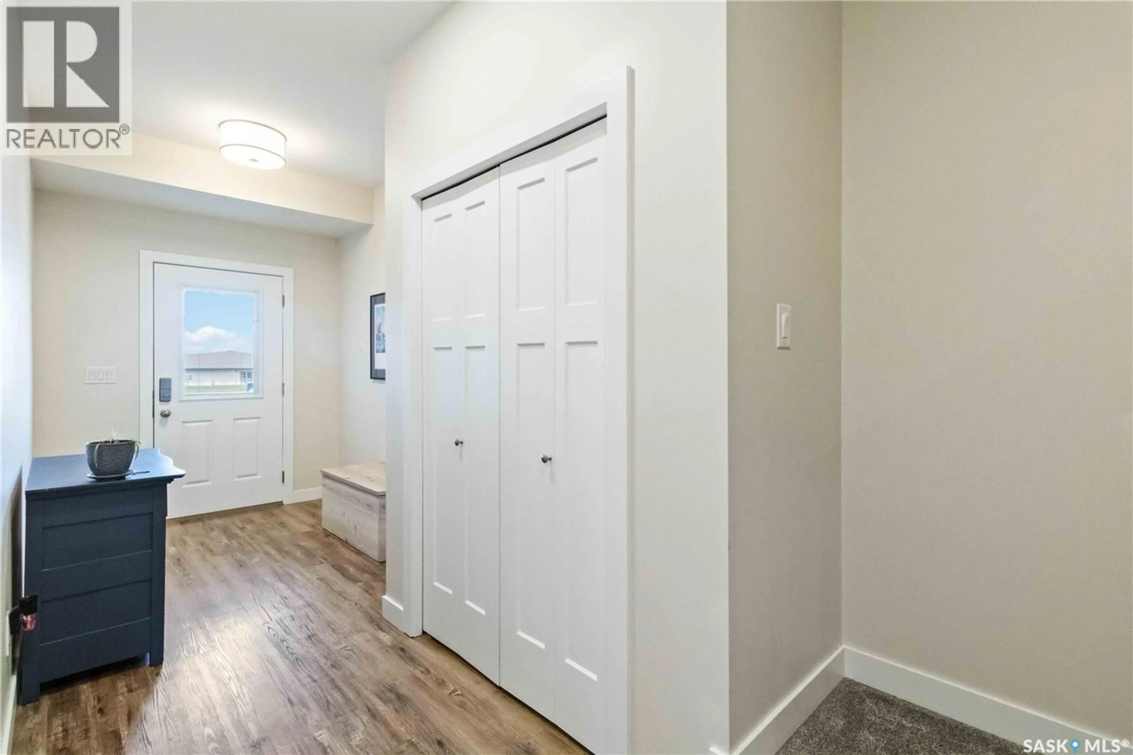 Indoor entryway for 301 - 35 CENTENNIAL ROAD, Hague Saskatchewan S0K1X0