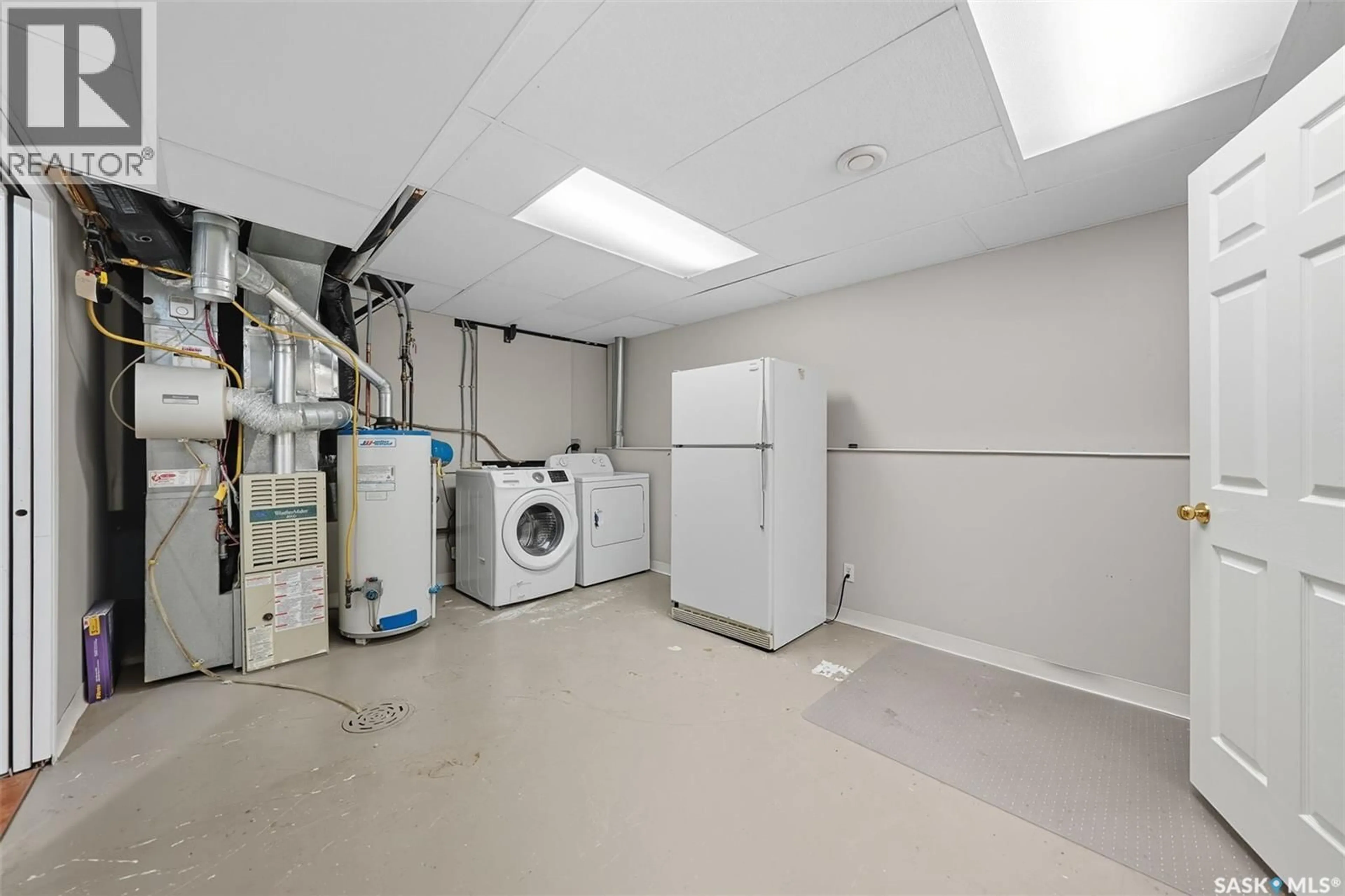 Laundry room for 314 BUDZ CRESCENT, Saskatoon Saskatchewan S7N4M5