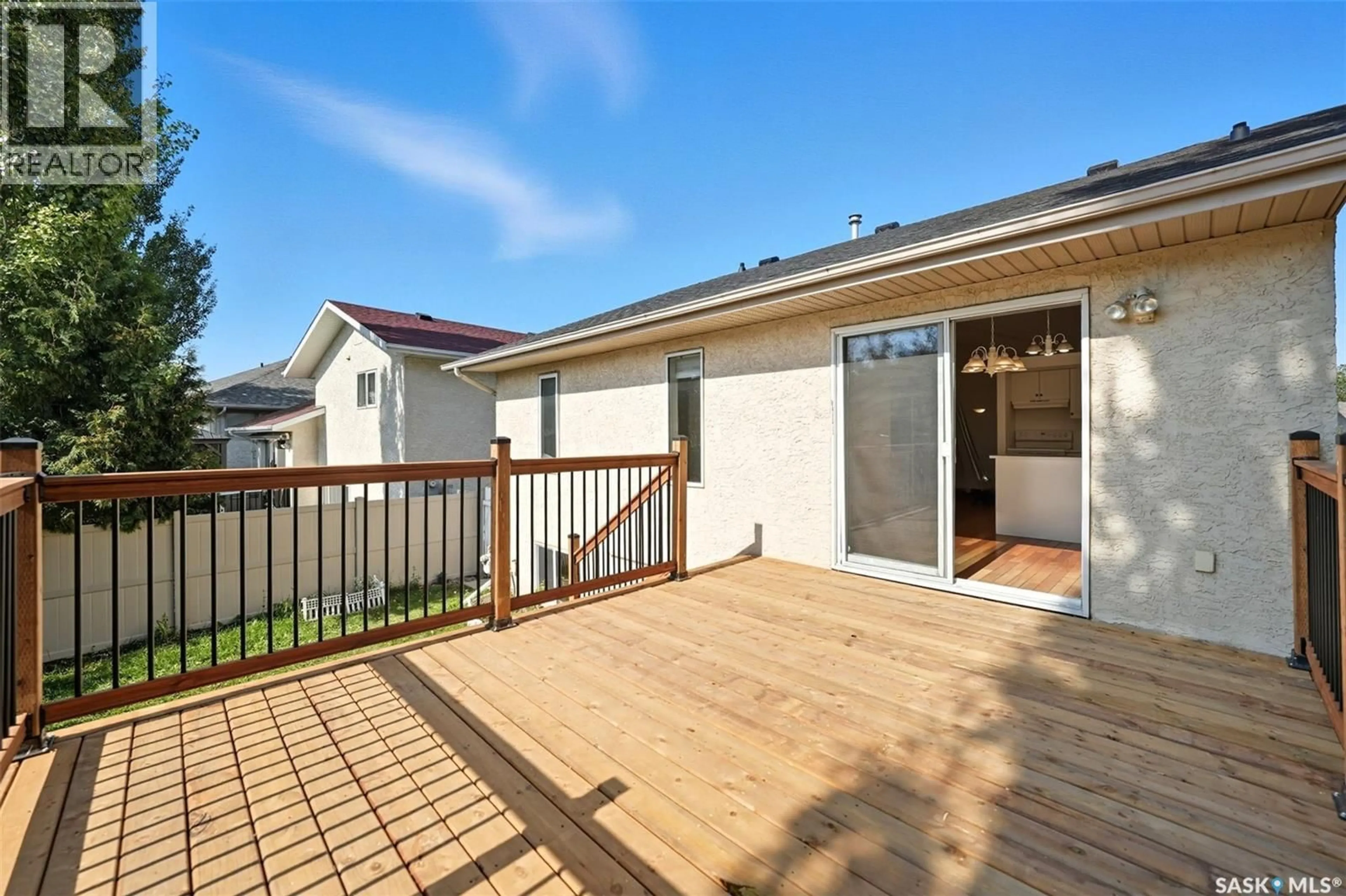 Patio, street for 314 BUDZ CRESCENT, Saskatoon Saskatchewan S7N4M5