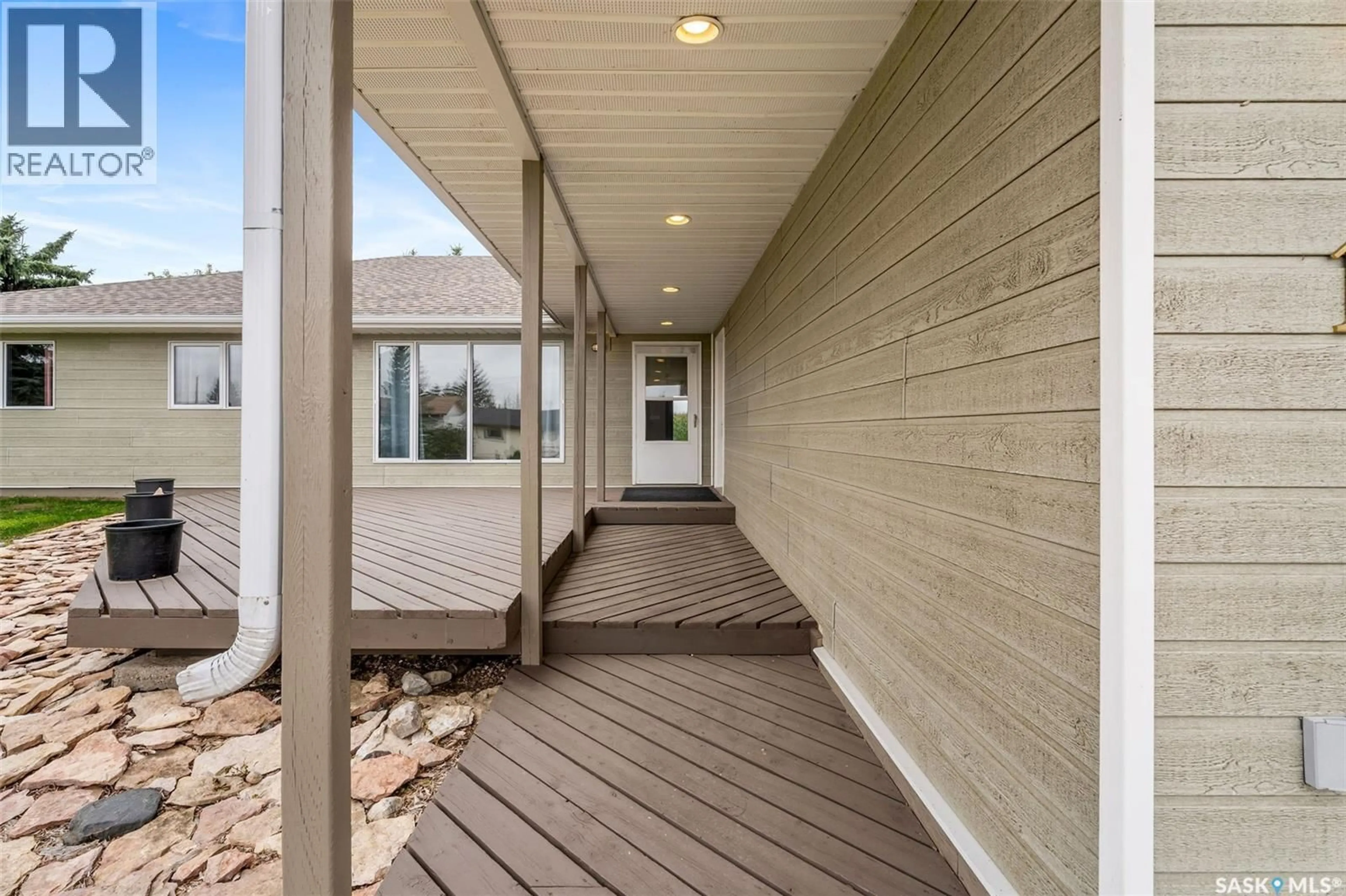 Indoor entryway for 14 POPLAR DRIVE, Birch Hills Saskatchewan S0J0G0