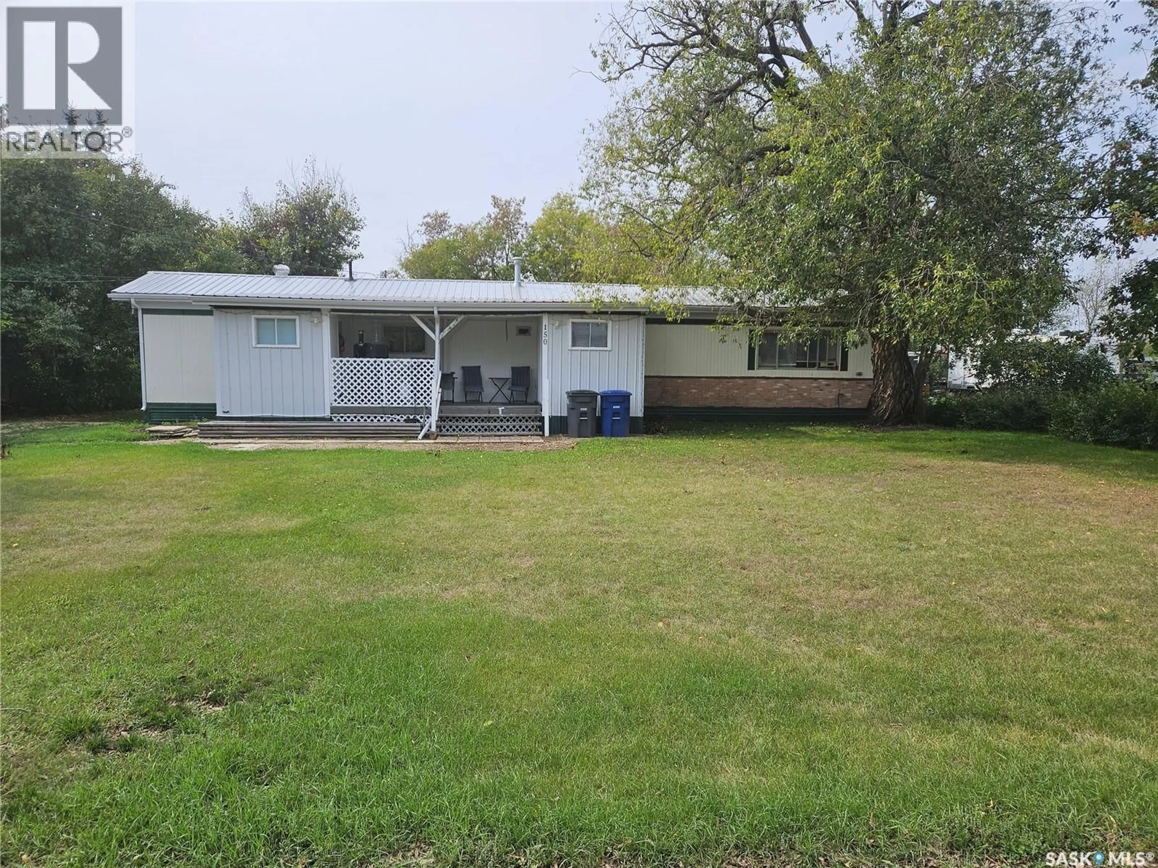 A pic from outside/outdoor area/front of a property/back of a property/a pic from drone, street for 150 MORLEY STREET, Kisbey Saskatchewan S0C1L0