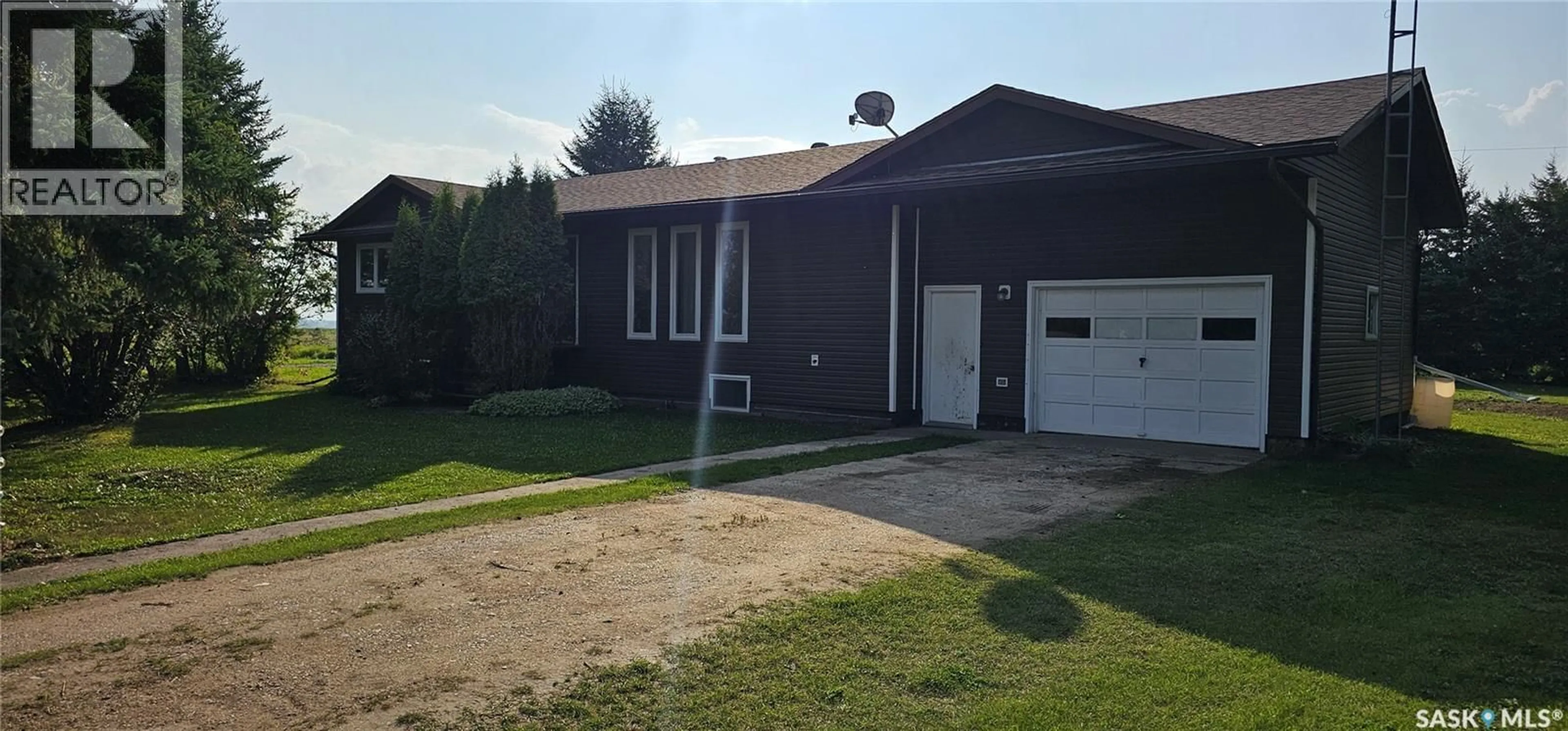 Home with vinyl exterior material, street for 28 KENNEDY STREET, Mistatim Saskatchewan S0E1B0