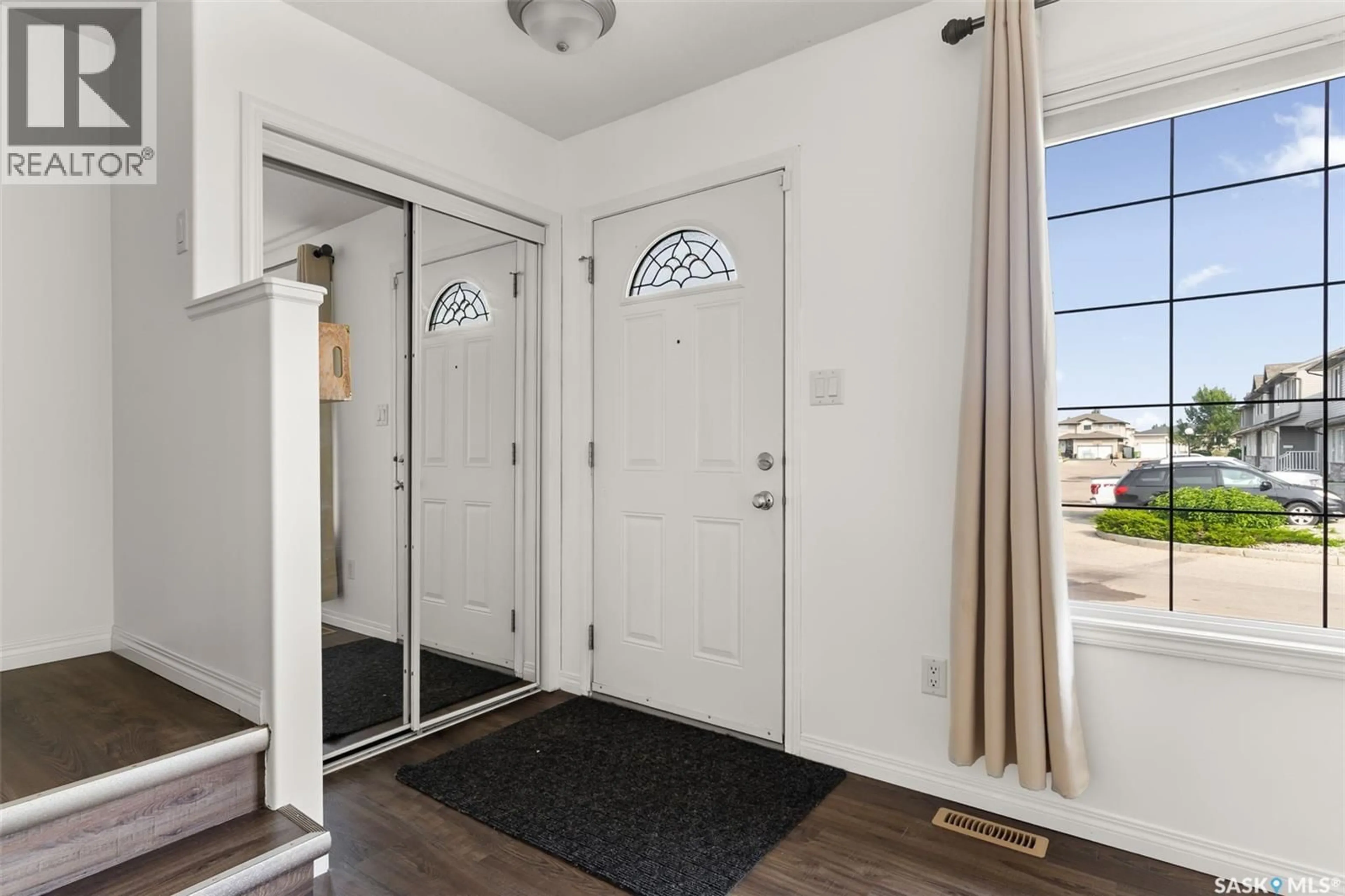 Indoor entryway for 129 4801 CHILD AVENUE, Regina Saskatchewan S4X0C4