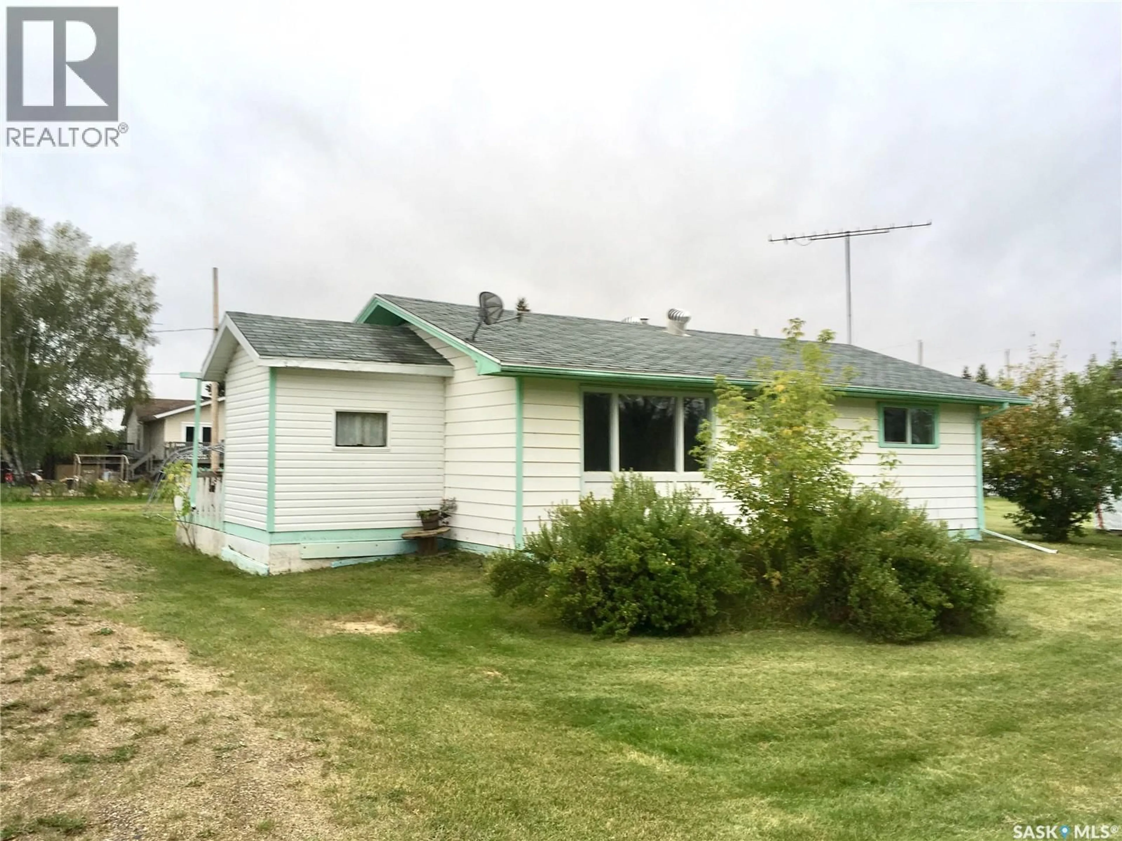 Unknown for 113 1ST STREET, Smeaton Saskatchewan S0J2J0