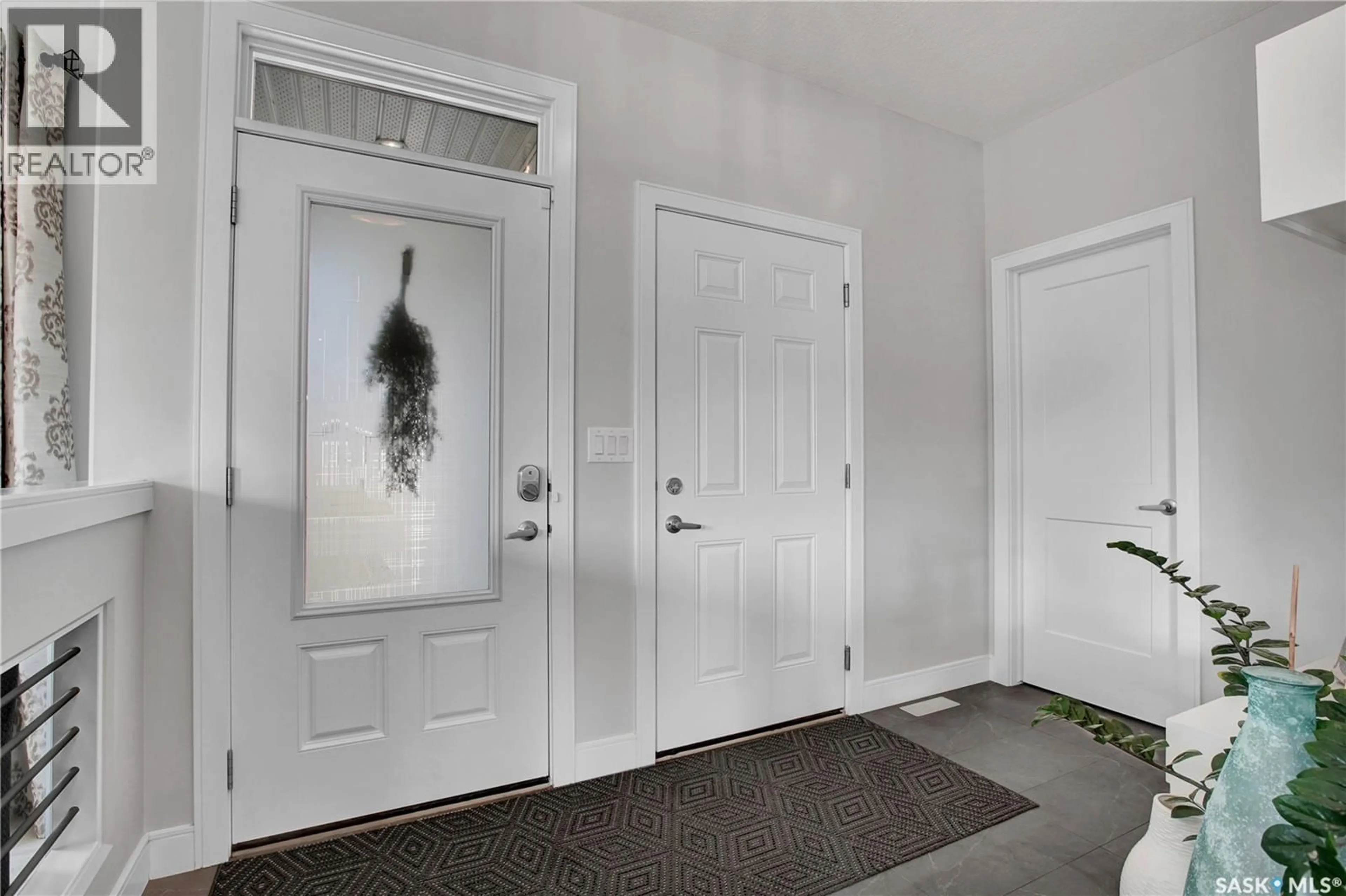 Indoor entryway for 343 HAMM WAY, Saskatoon Saskatchewan S7V0W3