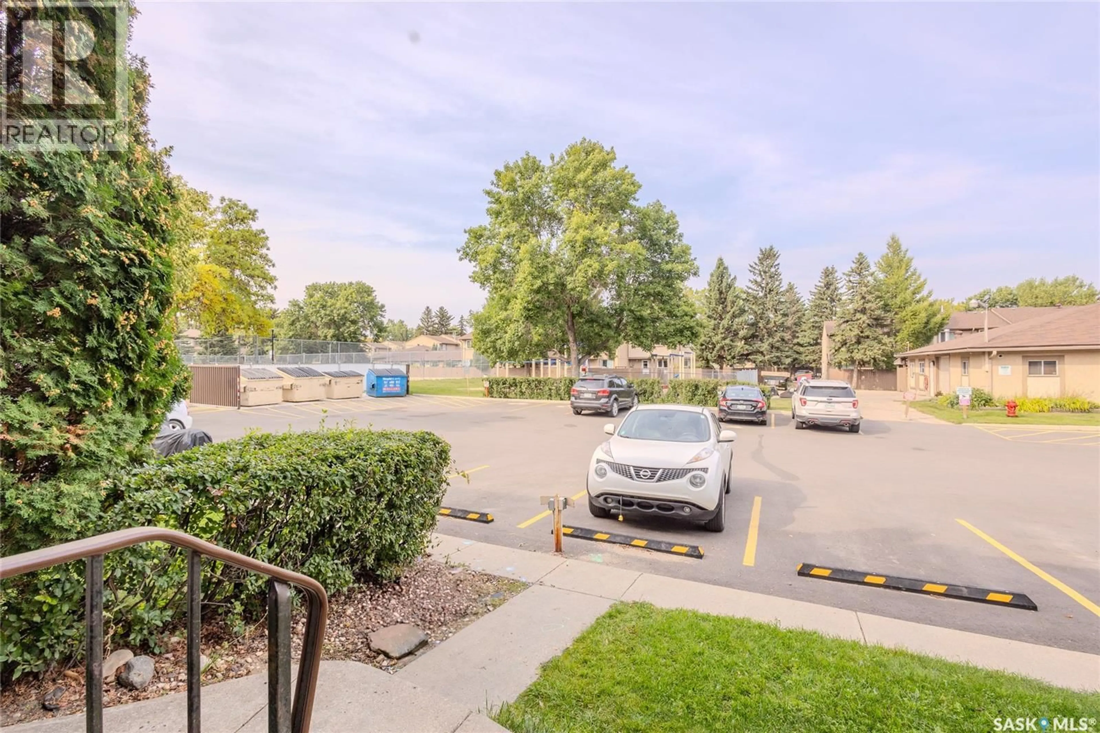 Patio, street for 1128 - 147 MCKERCHER DRIVE, Saskatoon Saskatchewan S7H4Y7