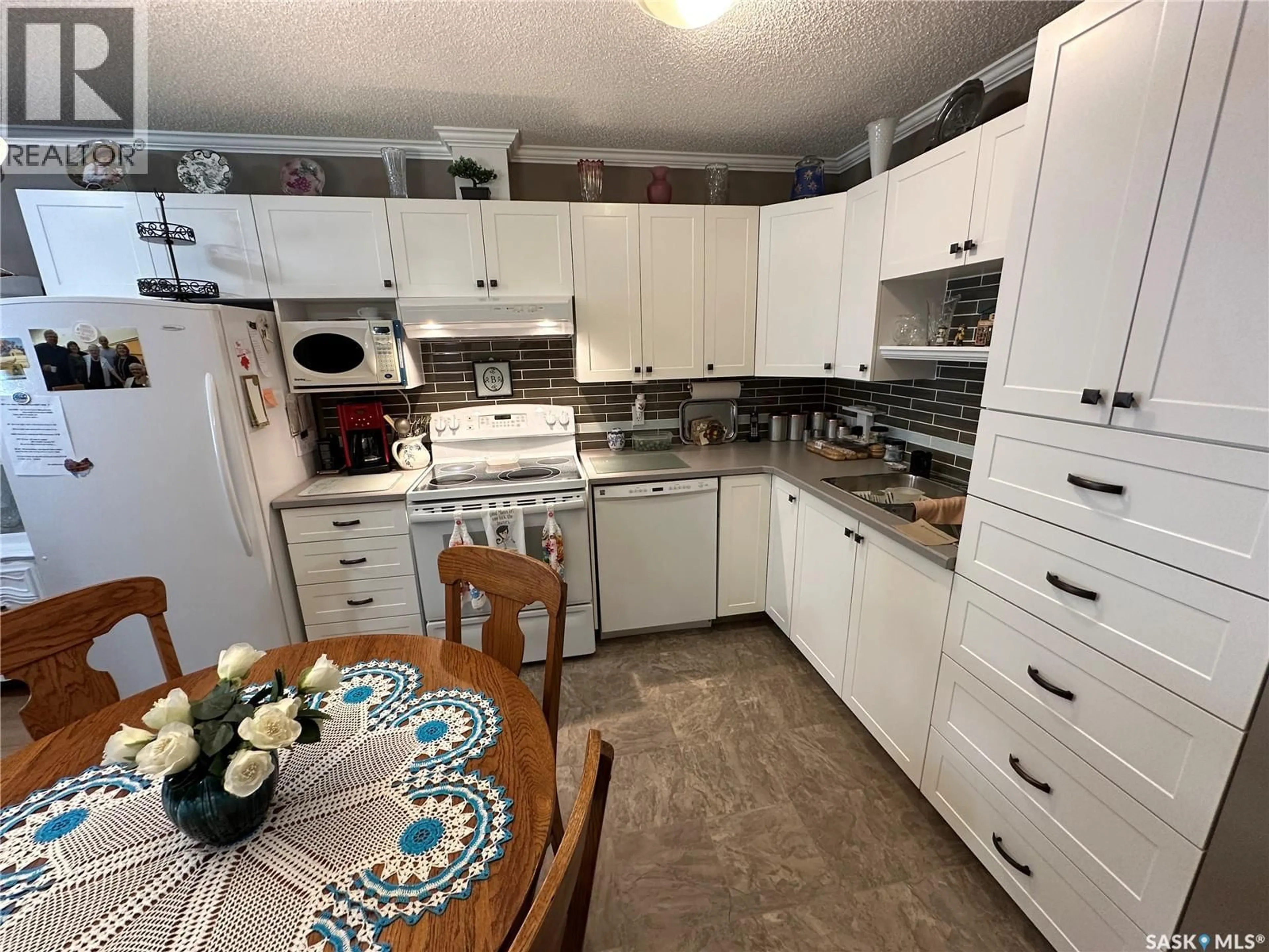 Standard kitchen, unknown for 7 - 5004 5TH STREET, Rosthern Saskatchewan S0K3R0