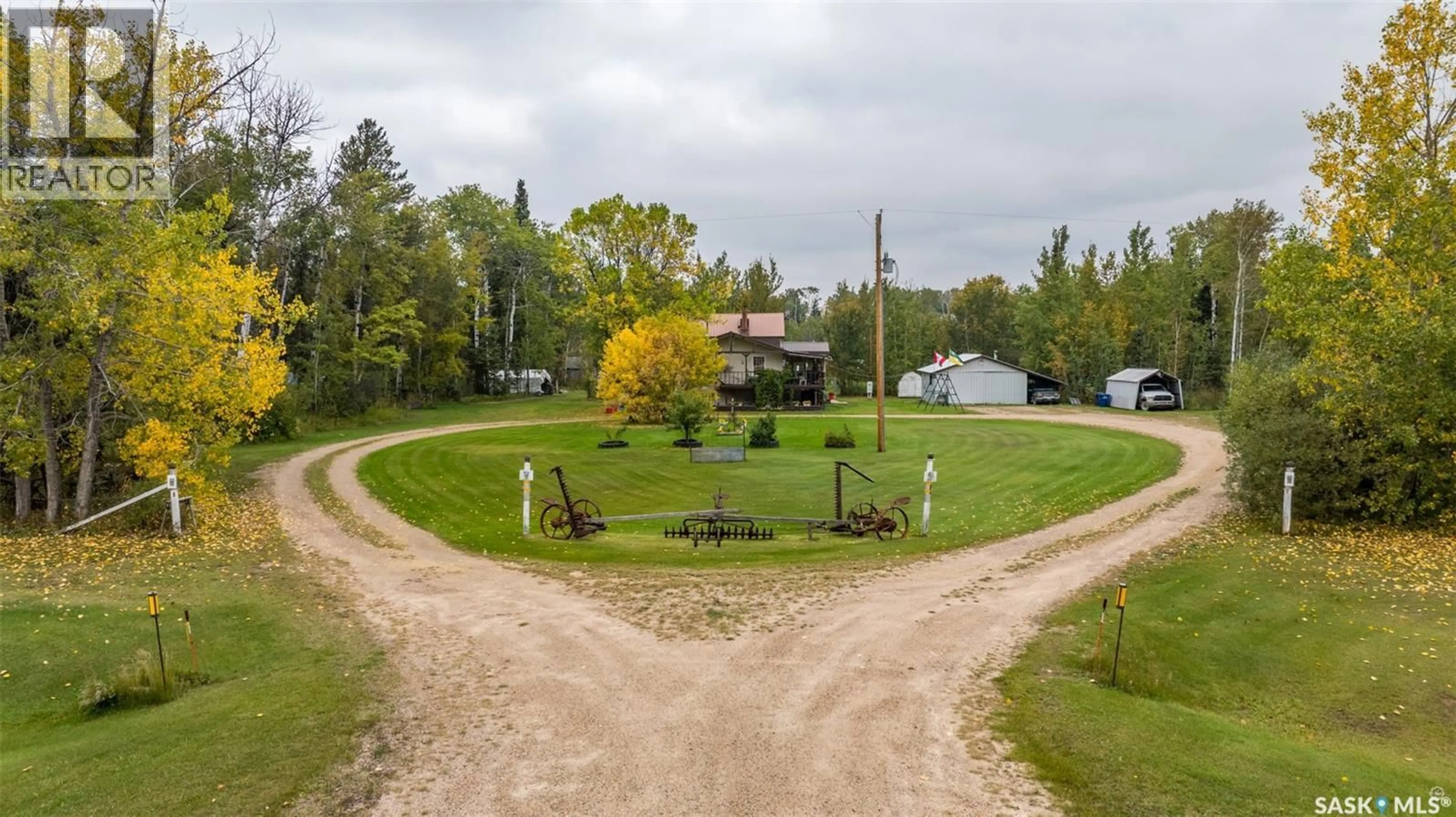 A pic from outside/outdoor area/front of a property/back of a property/a pic from drone, unknown for 55 HIGHWAY, Torch River Rm No. 488 Saskatchewan S0J2N0