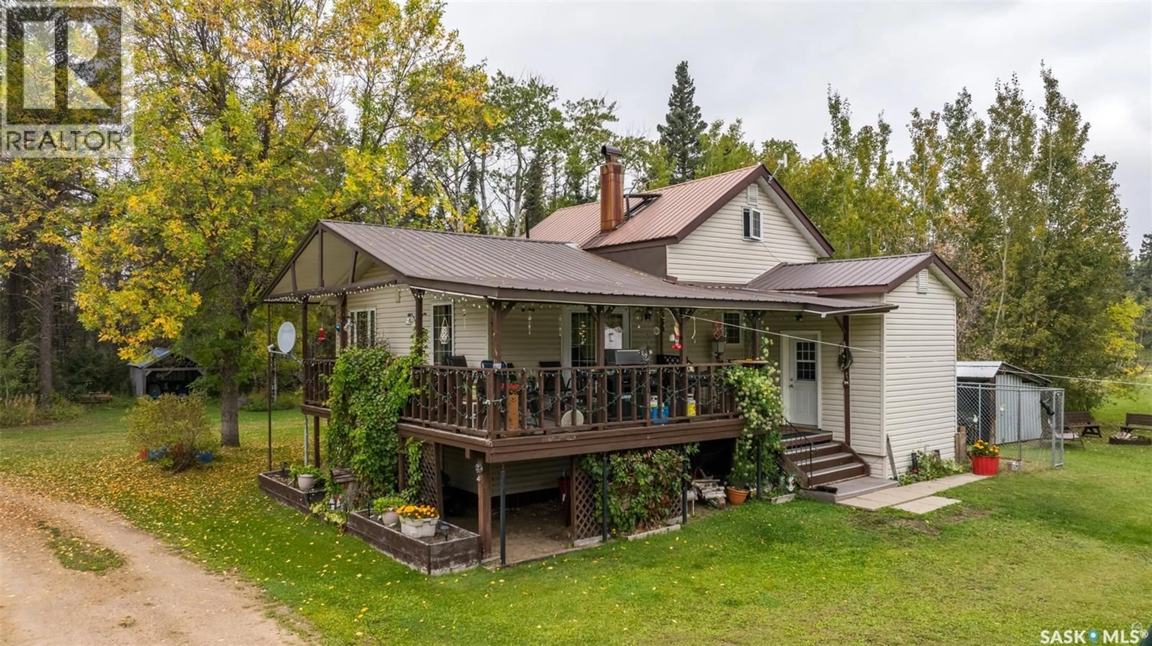 Patio, street for 55 HIGHWAY, Torch River Rm No. 488 Saskatchewan S0J2N0