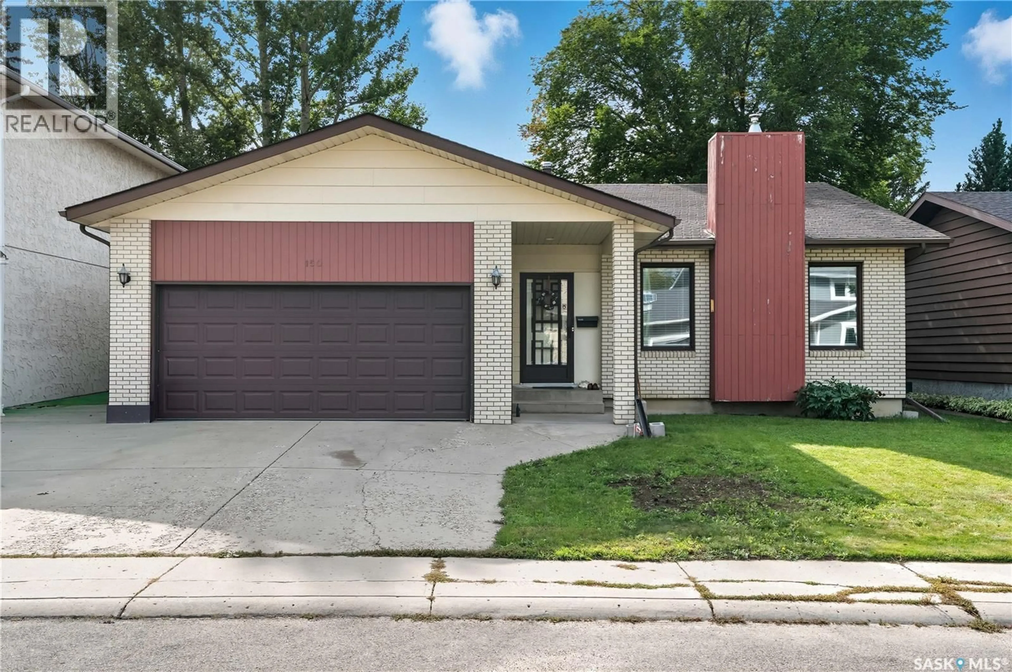 Home with vinyl exterior material, street for 150 CREAN CRESCENT, Saskatoon Saskatchewan S7J3W8