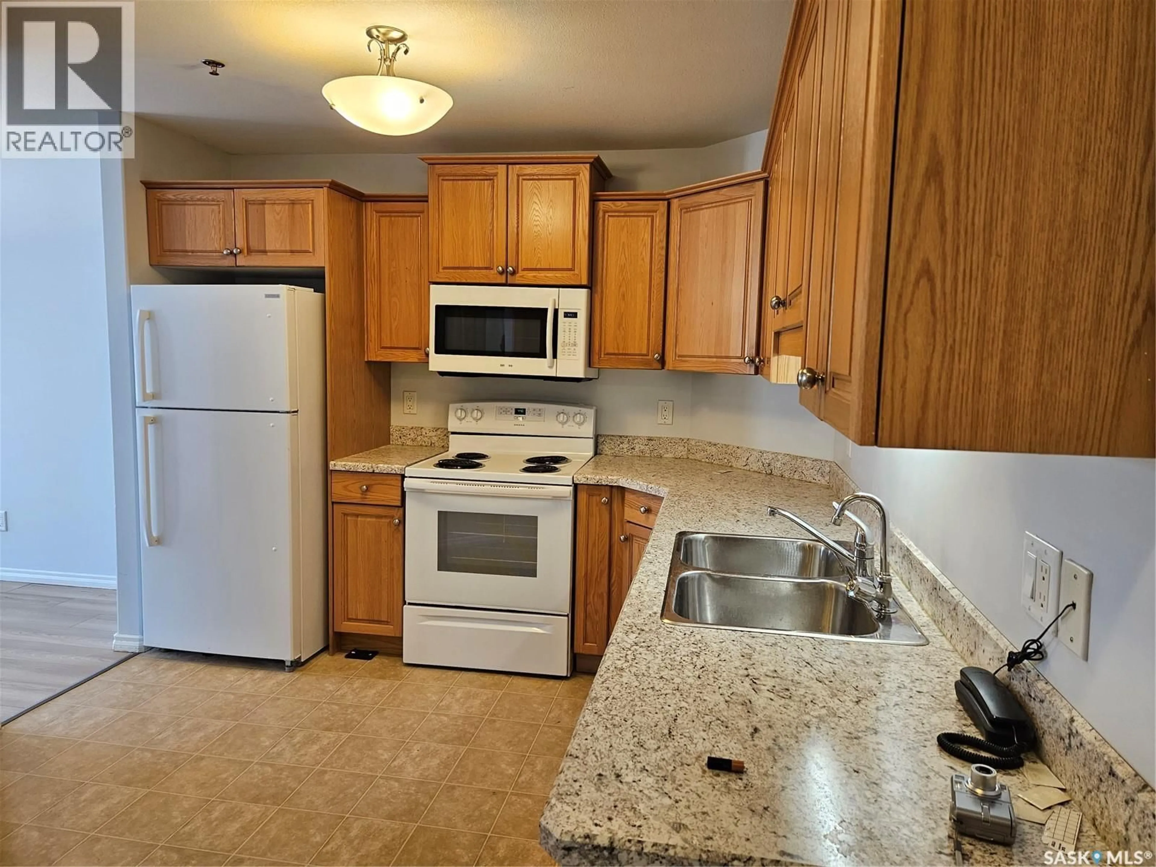 Standard kitchen, unknown for 302 - 3946 ROBINSON STREET, Regina Saskatchewan S4S3C8