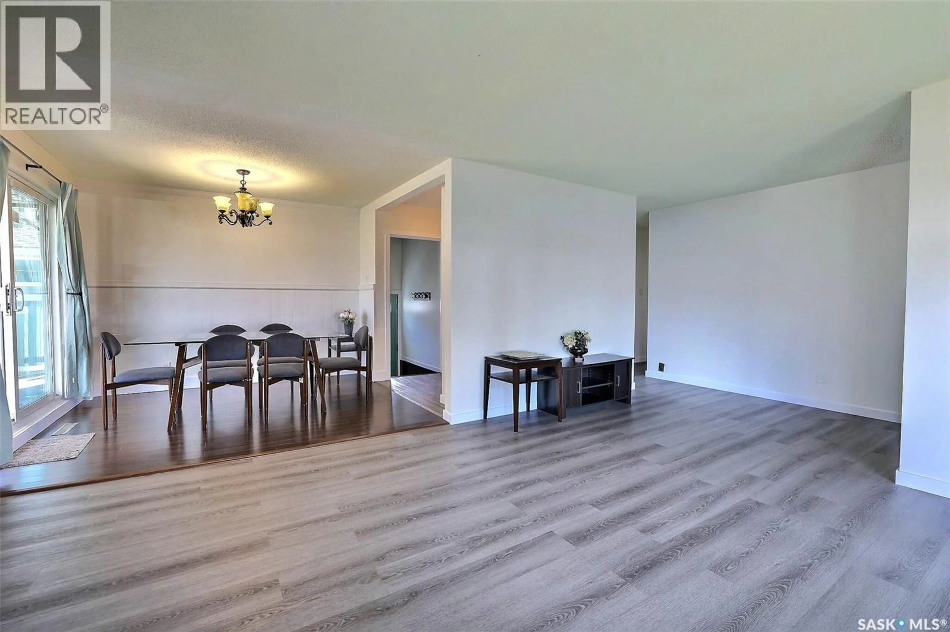 A pic of a room for 901 17TH AVENUE, Regina Saskatchewan S4N0Y9