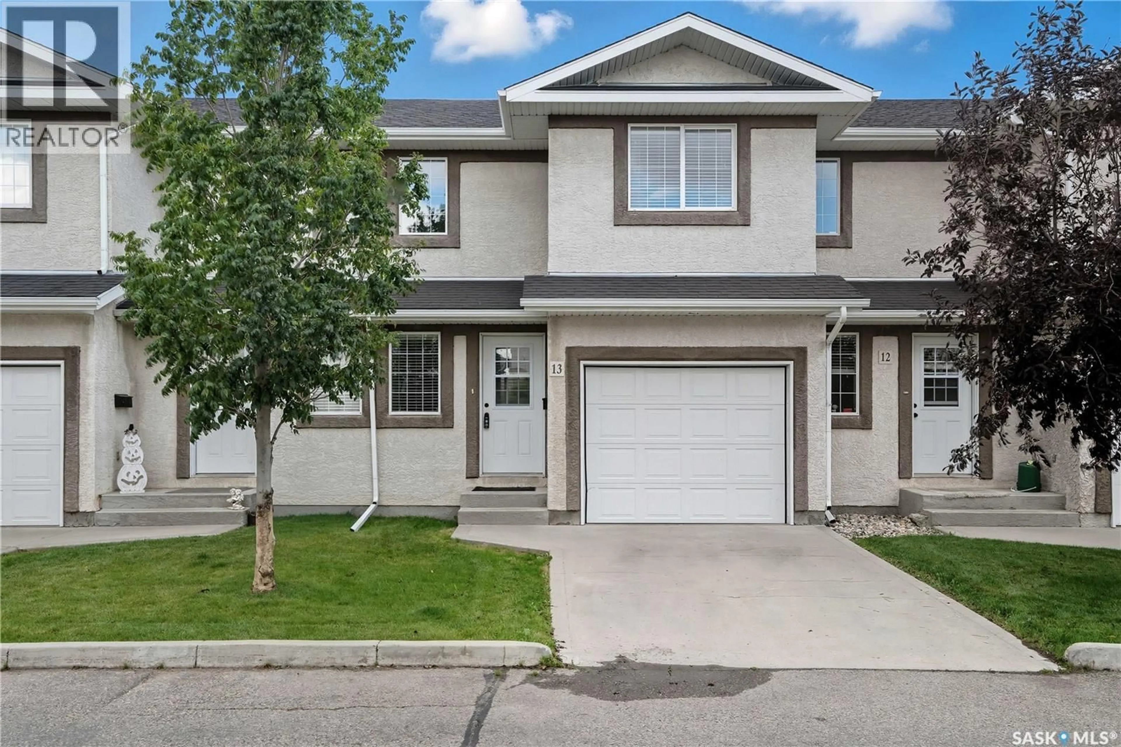 Home with vinyl exterior material, street for 13 4101 PRESTON CRESCENT, Regina Saskatchewan S4X0G3