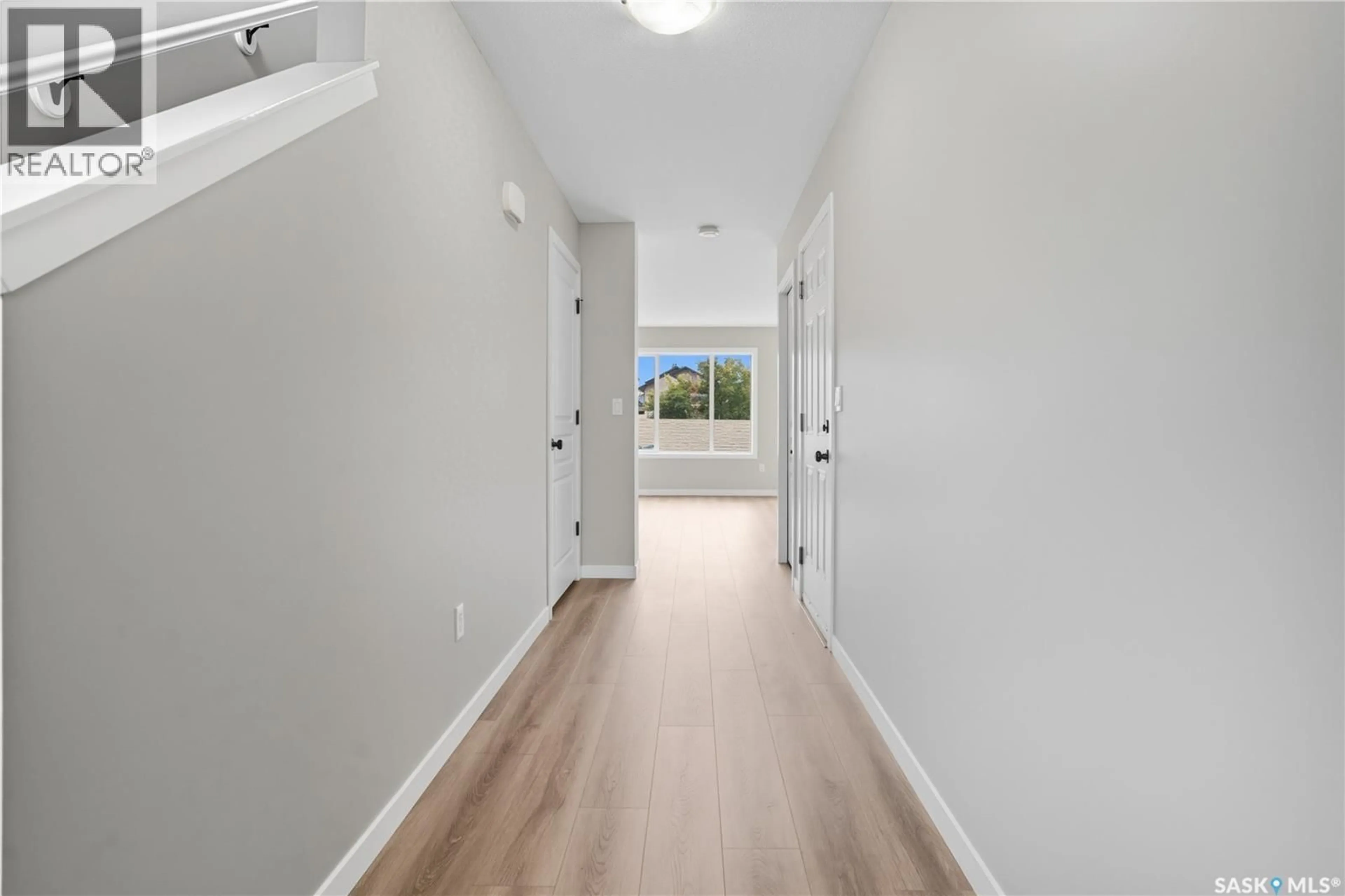 Indoor entryway for 13 4101 PRESTON CRESCENT, Regina Saskatchewan S4X0G3
