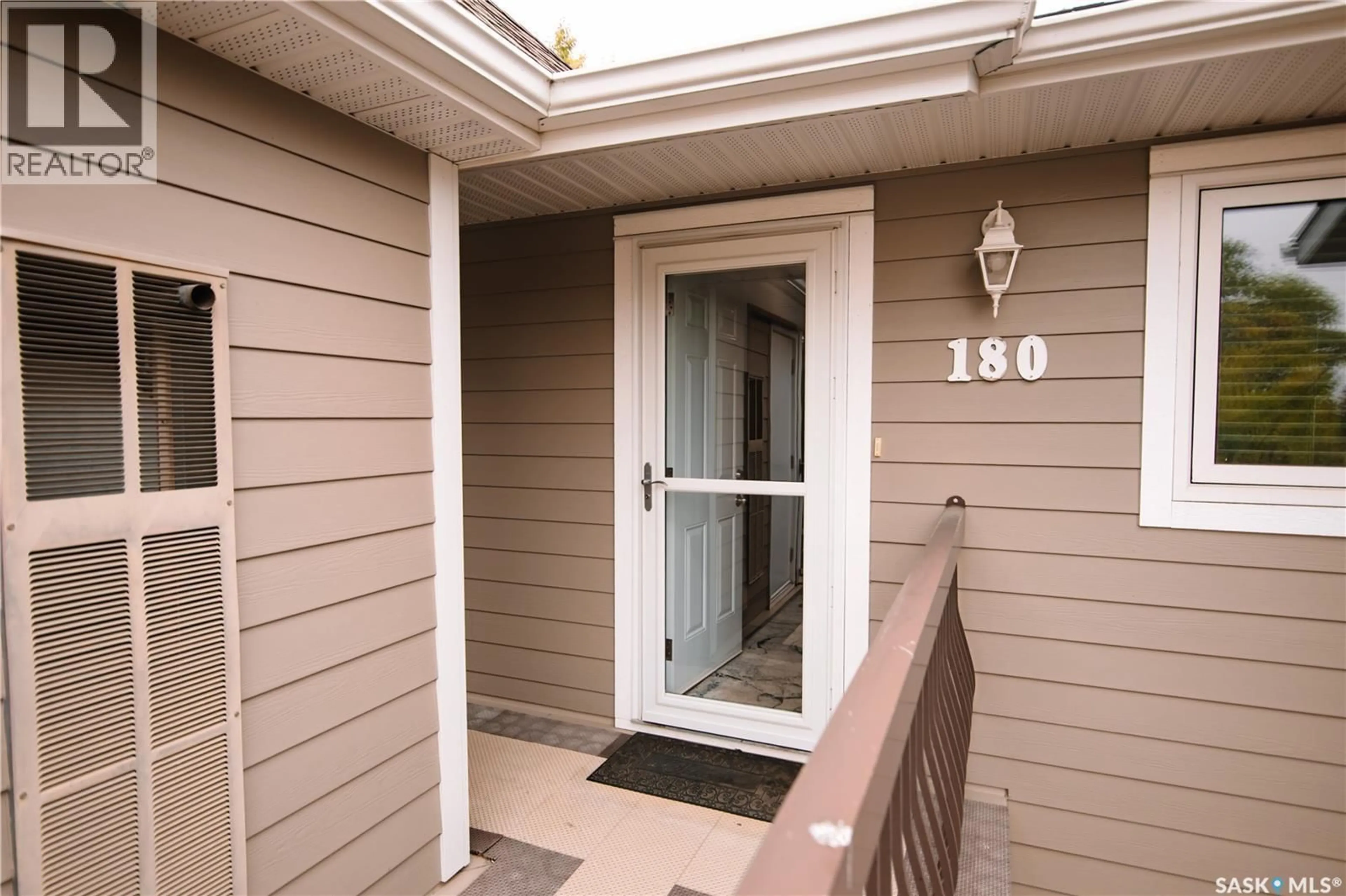 Unknown for 180 CEDAR MEADOW DRIVE, Regina Saskatchewan S4X3J6