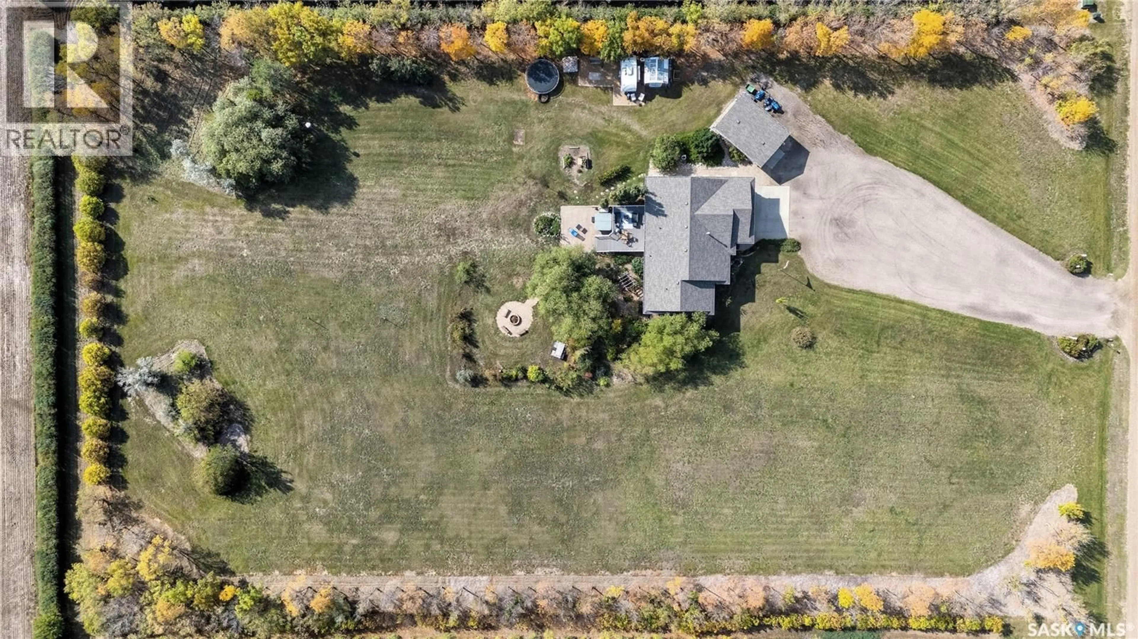 A pic from outside/outdoor area/front of a property/back of a property/a pic from drone, street for 35 DAWN ROAD, Moose Jaw Rm No. 161 Saskatchewan S6K1C1