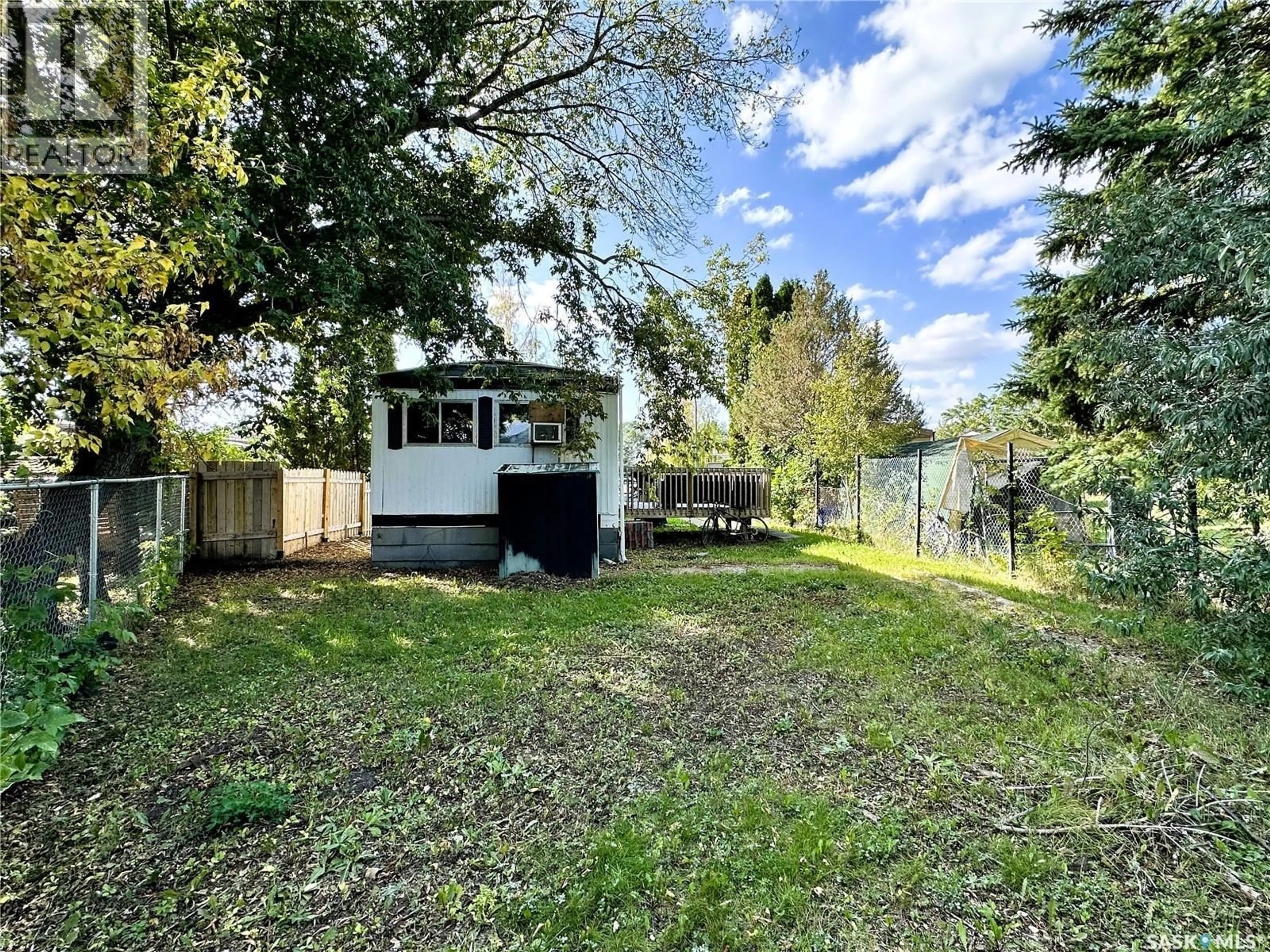 A pic from outside/outdoor area/front of a property/back of a property/a pic from drone, forest/trees view for 38 - 1035 BOYCHUK DRIVE, Saskatoon Saskatchewan S7H5B2