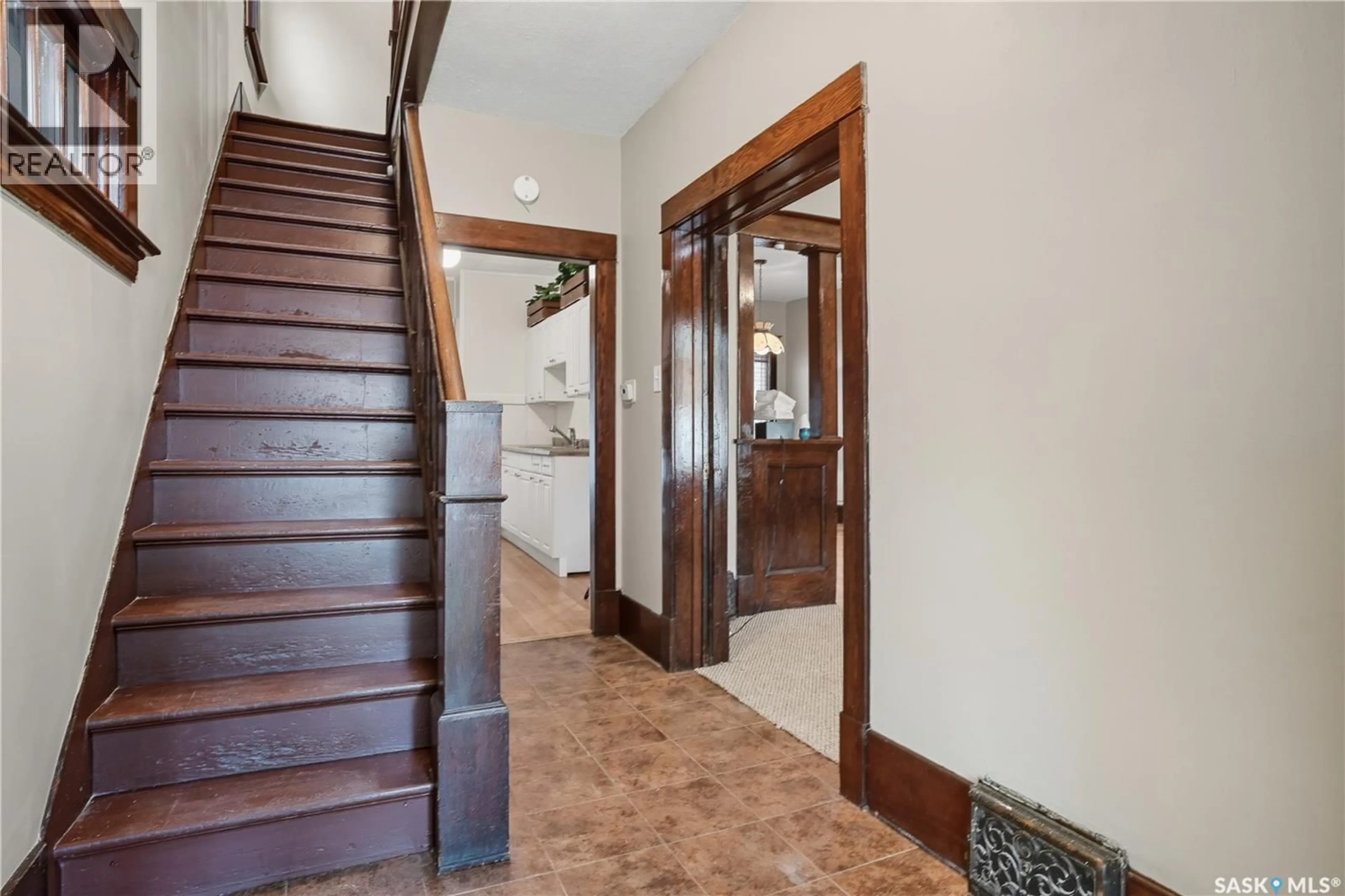 Indoor foyer for 2327 TORONTO STREET, Regina Saskatchewan S4P1N7