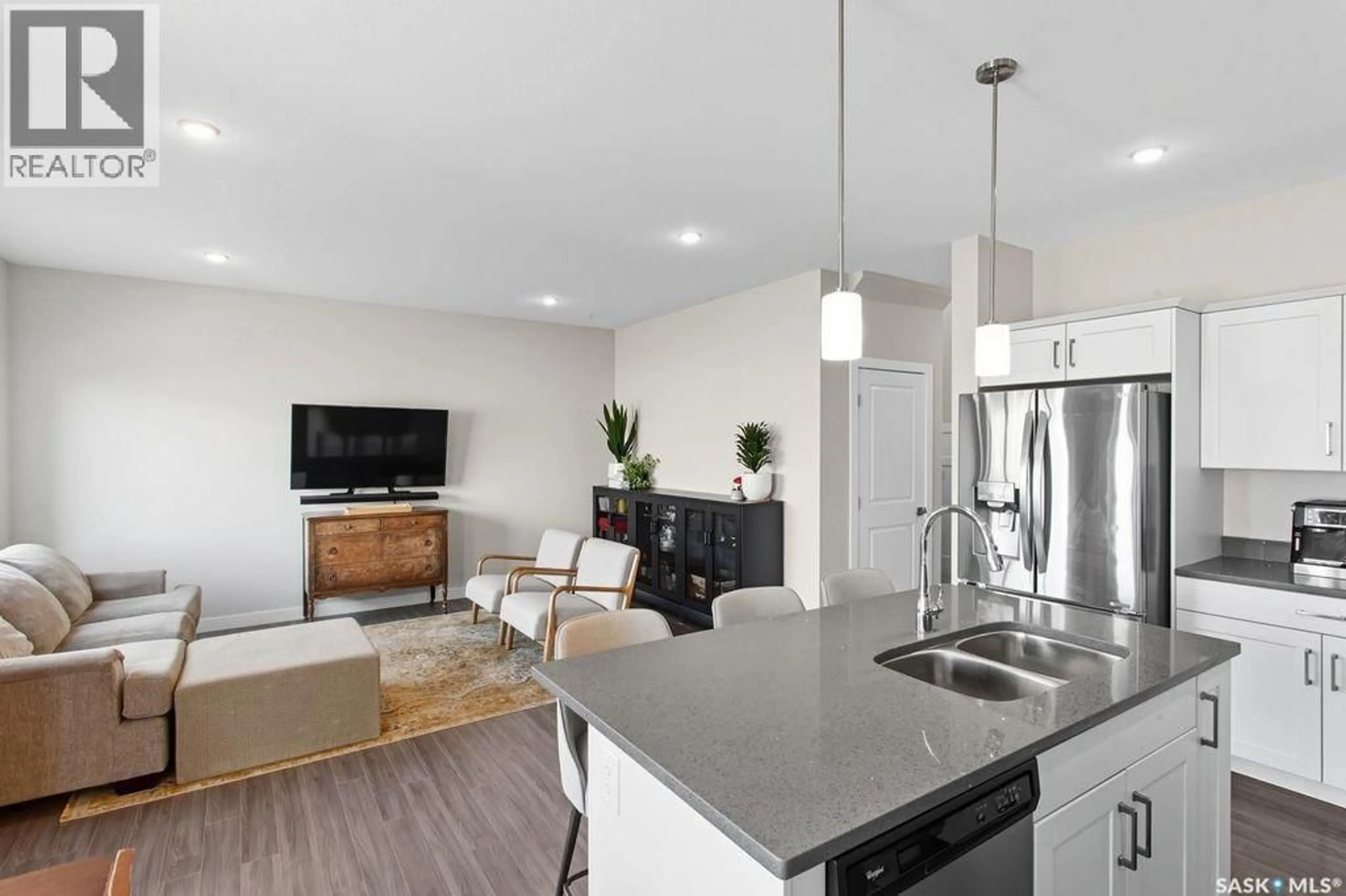 Open concept kitchen, unknown for 1118 KOLYNCHUK LINK, Saskatoon Saskatchewan S7T0V7