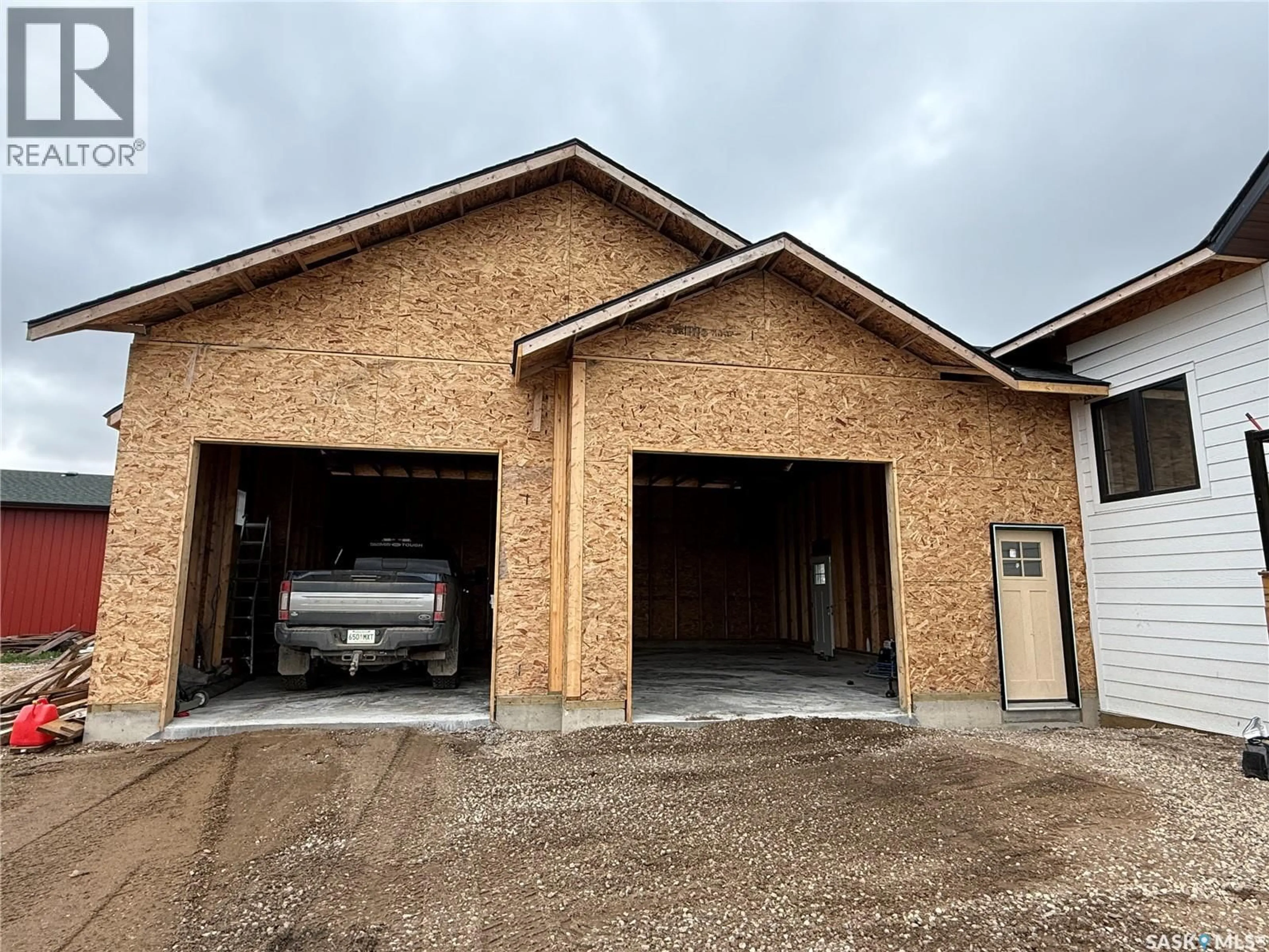 Indoor garage for 45 PAPE DRIVE, Humboldt Rm No. 370 Saskatchewan S0K2A0