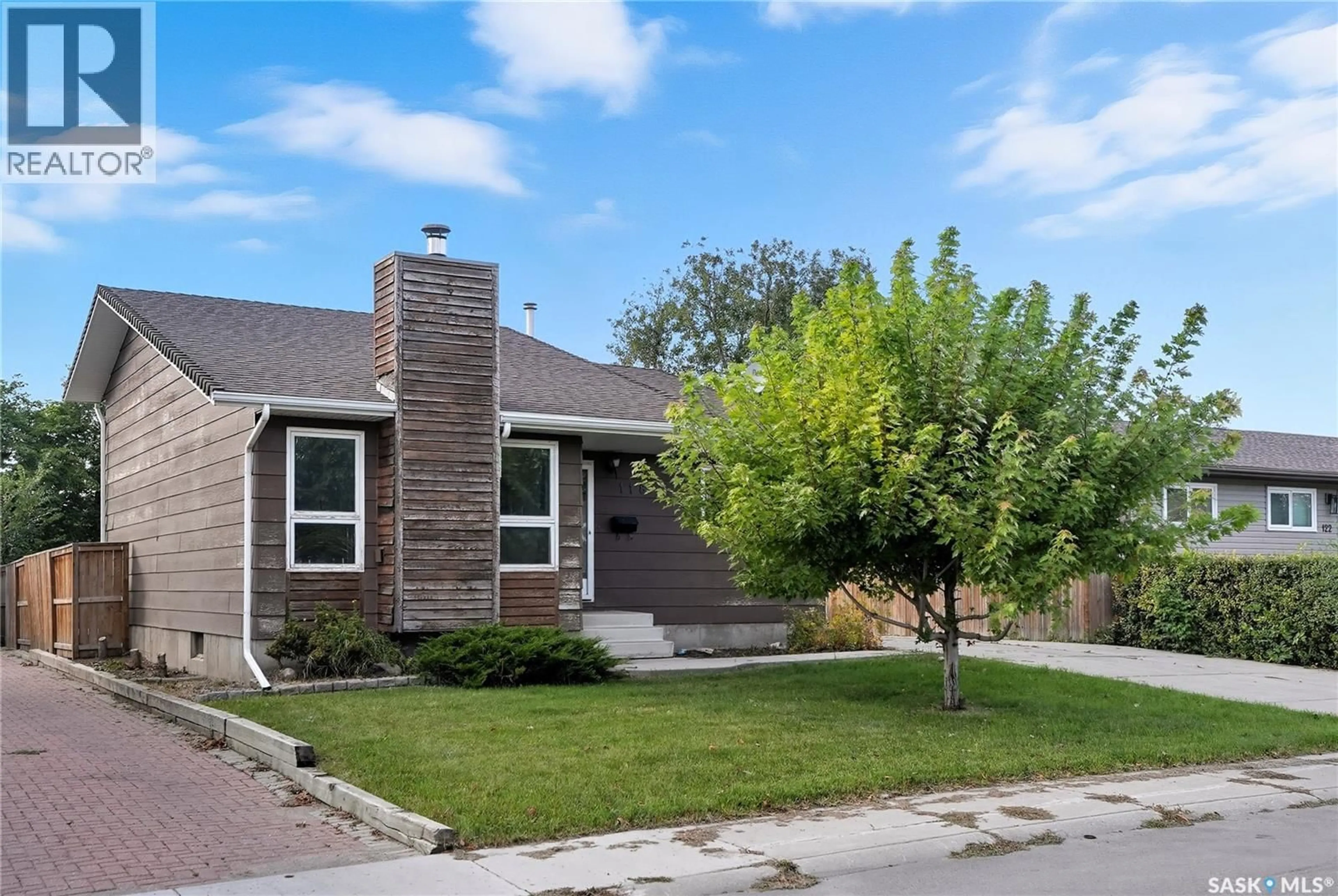 Home with brick exterior material, street for 118 DELAYEN CRESCENT, Saskatoon Saskatchewan S7N2N6
