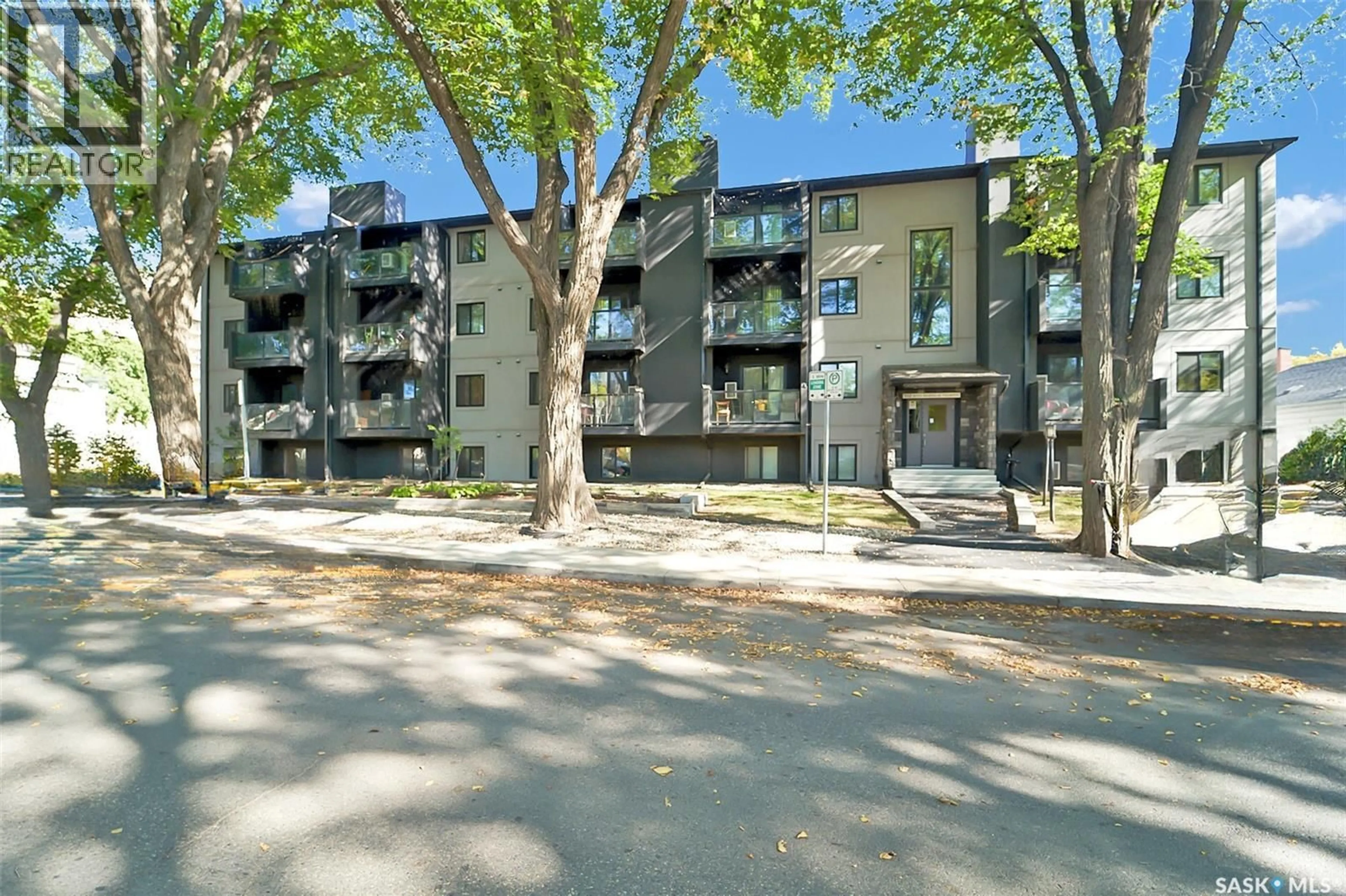 Patio, street for N - 401 512 4TH AVENUE, Saskatoon Saskatchewan S7K2M3