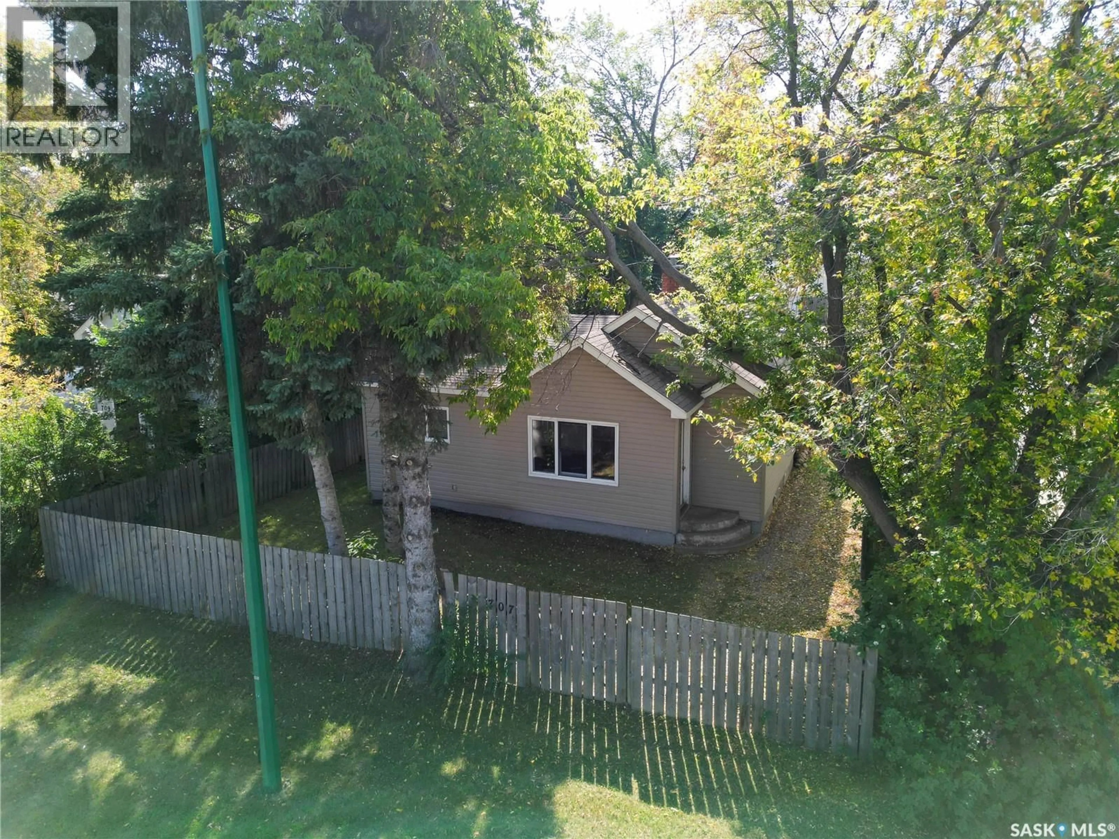 A pic from outside/outdoor area/front of a property/back of a property/a pic from drone, unknown for 707 5TH STREET, Prince Albert Saskatchewan S6V0M5