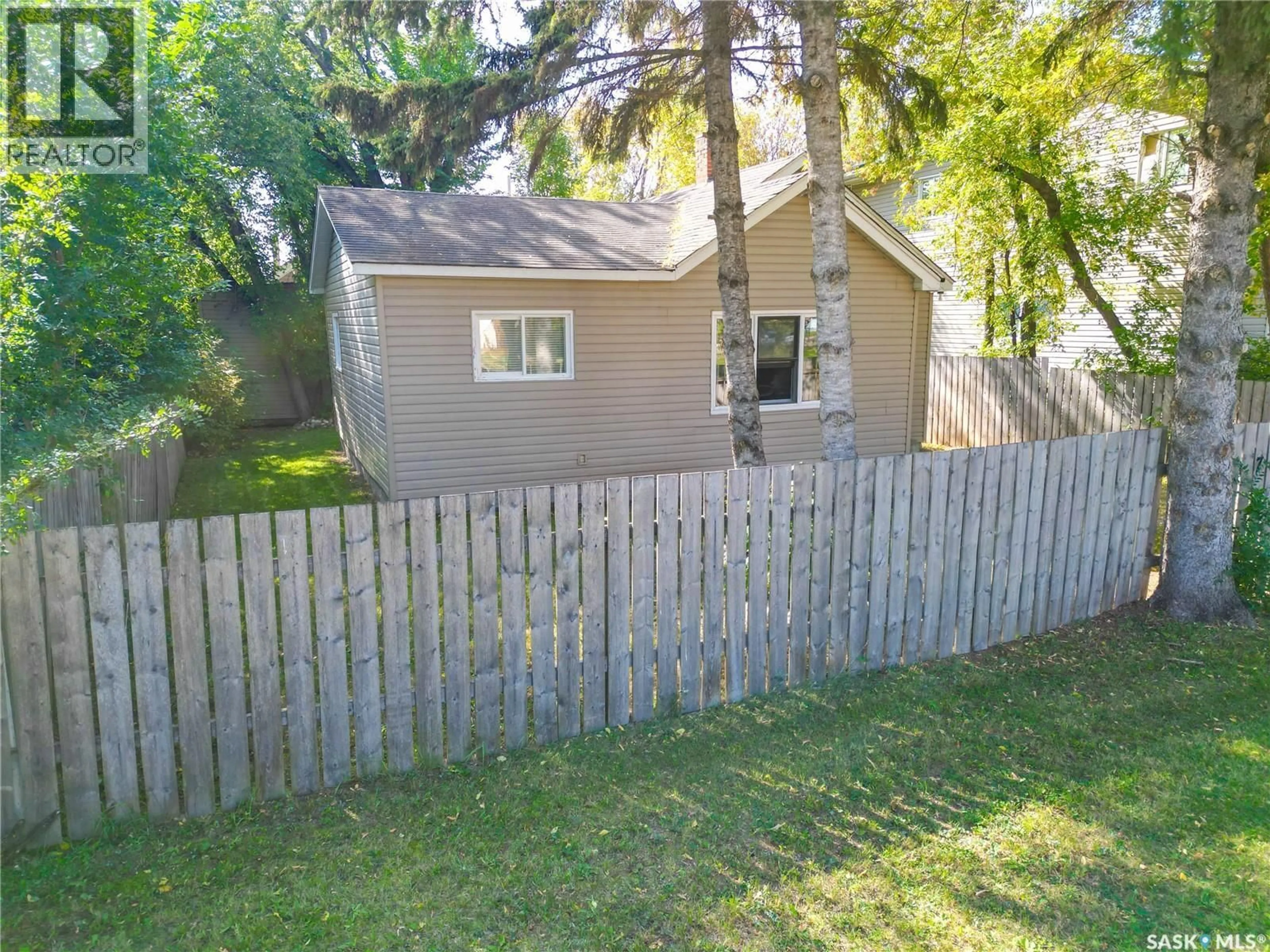 A pic from outside/outdoor area/front of a property/back of a property/a pic from drone, street for 707 5TH STREET, Prince Albert Saskatchewan S6V0M5