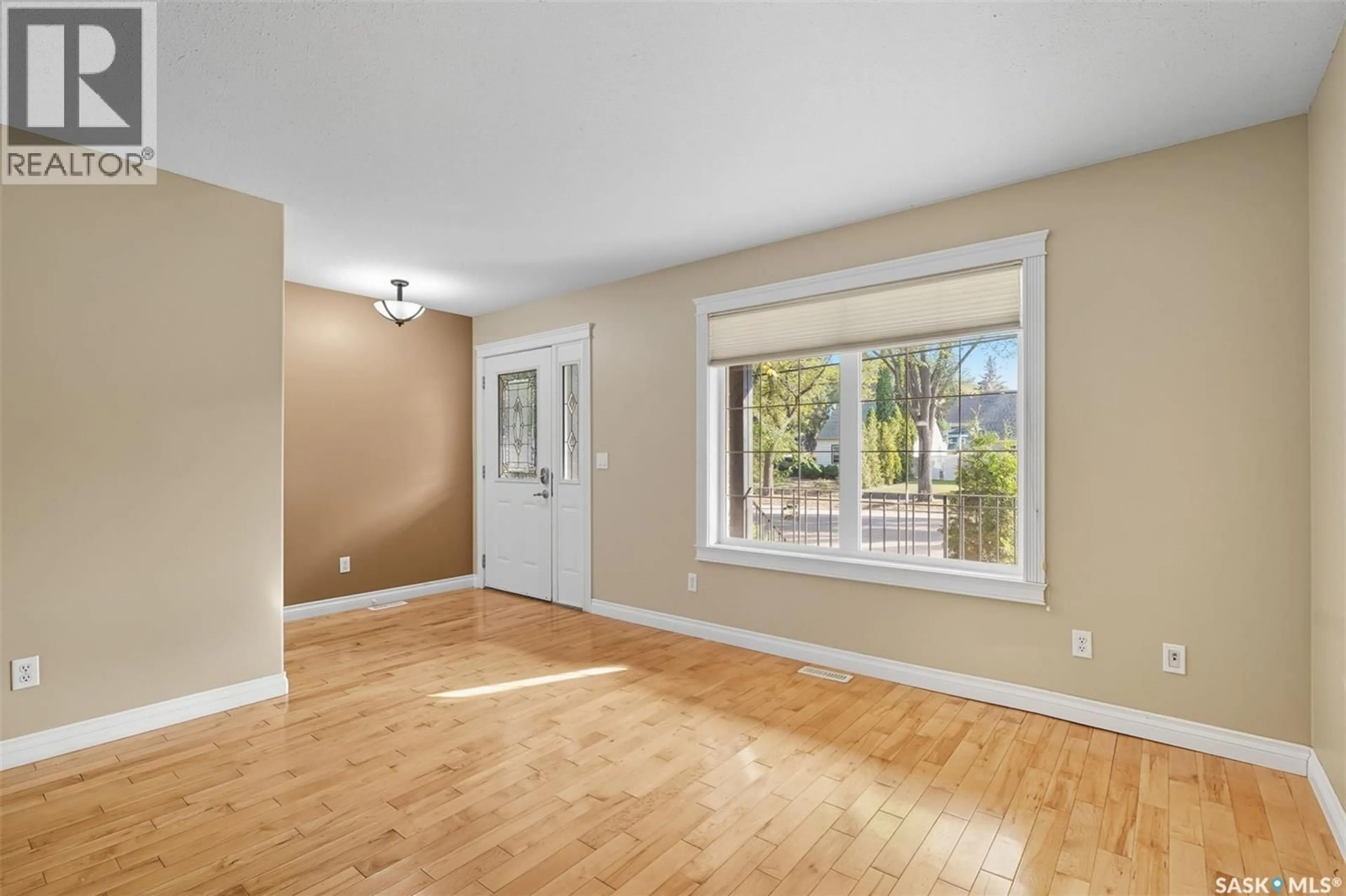 A pic of a room for 205 TAYLOR STREET, Saskatoon Saskatchewan S7M0C4