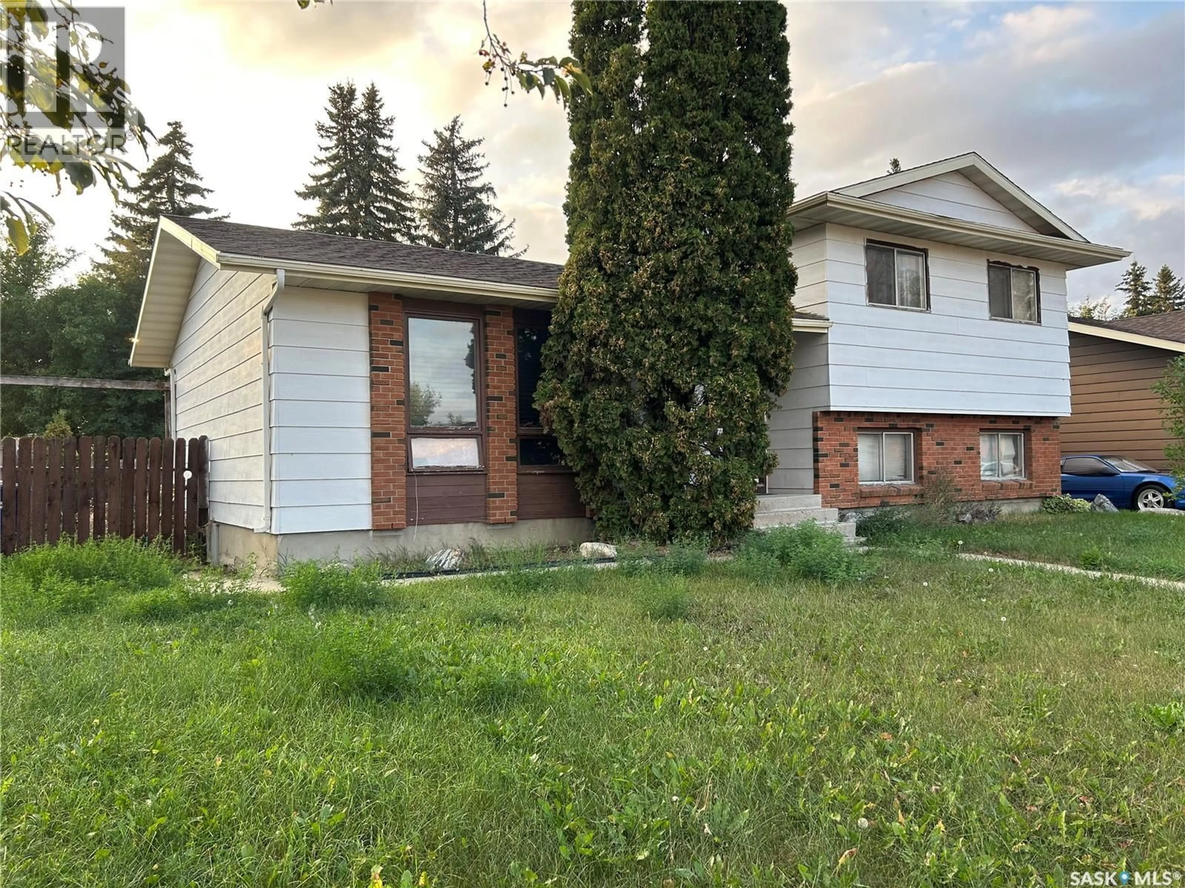 Unknown for 238 THOMAS CRESCENT, Saskatoon Saskatchewan S7M4W3
