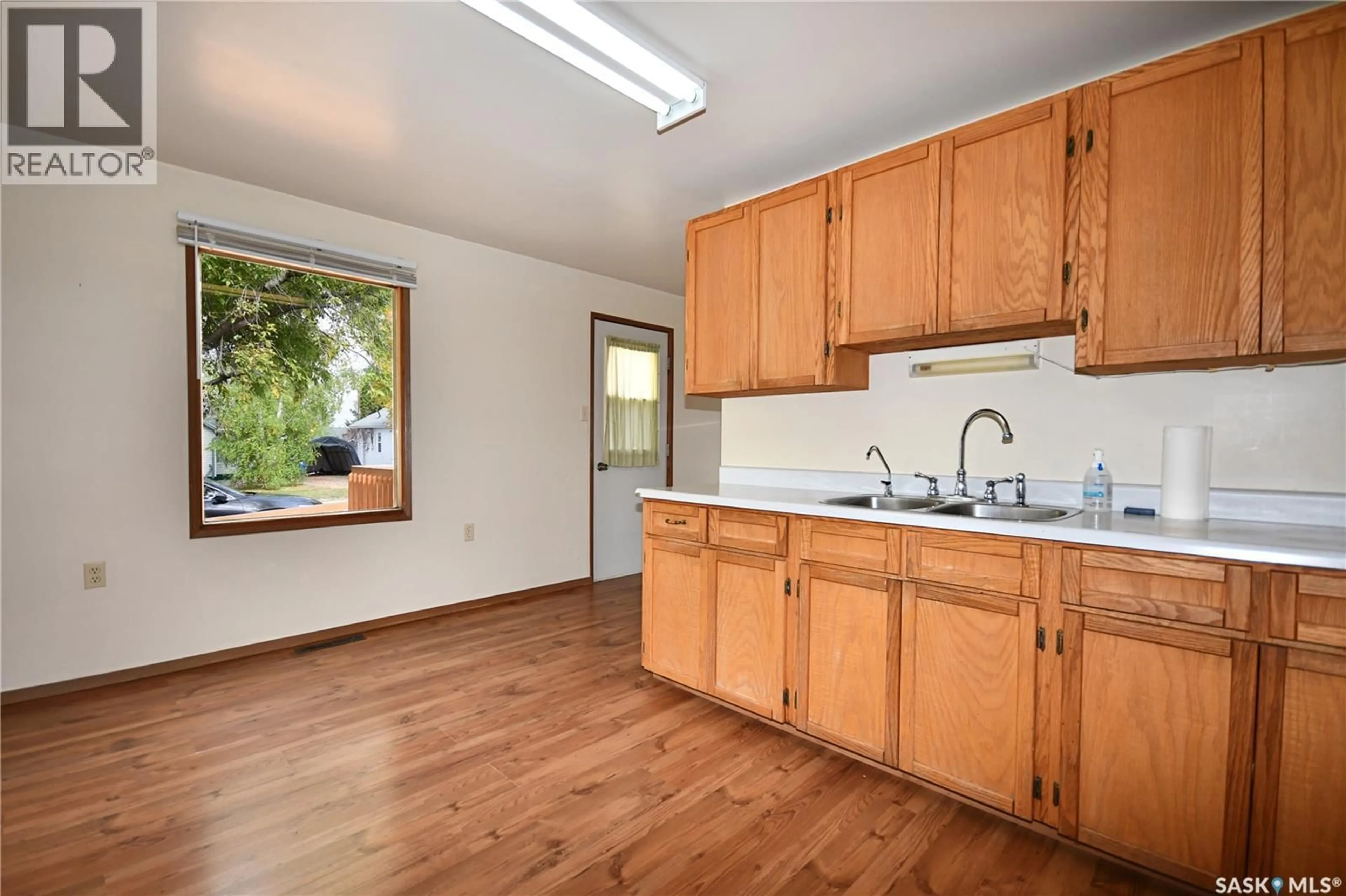 Standard kitchen, unknown for 209 4TH AVENUE, Shellbrook Saskatchewan S0J2E0