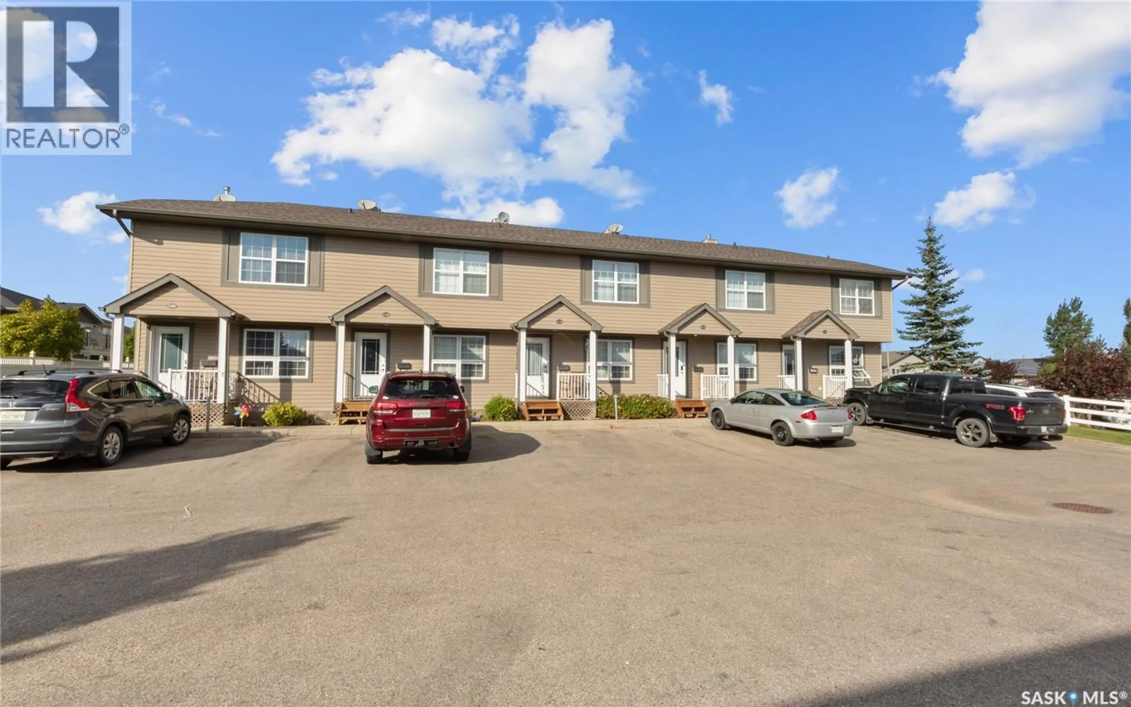 Patio, unknown for S - 118 700 2ND AVENUE, Martensville Saskatchewan S0K2T0