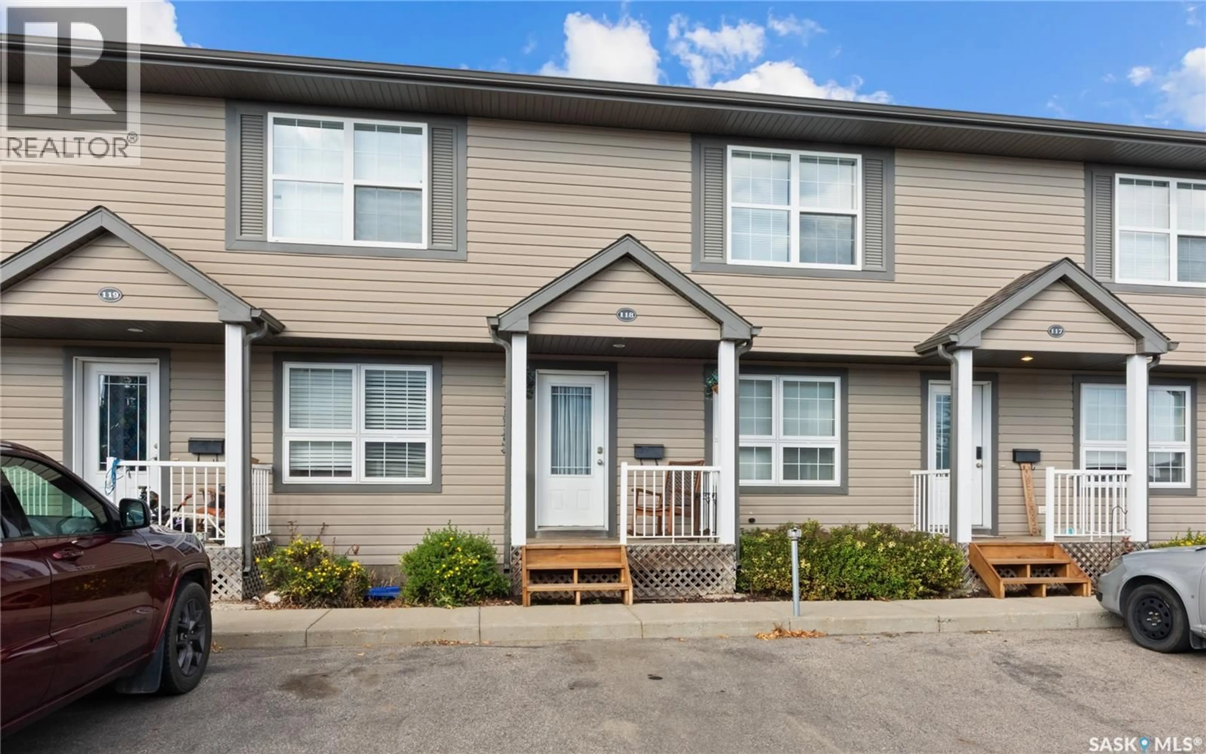 Home with vinyl exterior material, street for S - 118 700 2ND AVENUE, Martensville Saskatchewan S0K2T0