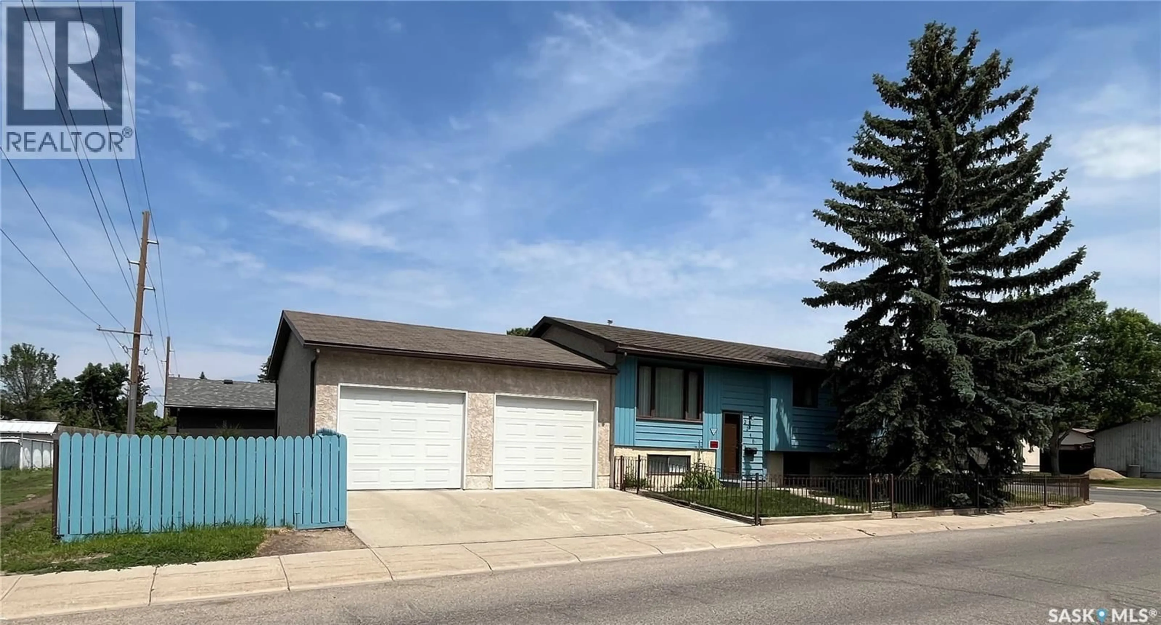 Home with vinyl exterior material, street for 2346 7TH AVENUE, Regina Saskatchewan S4N4S9