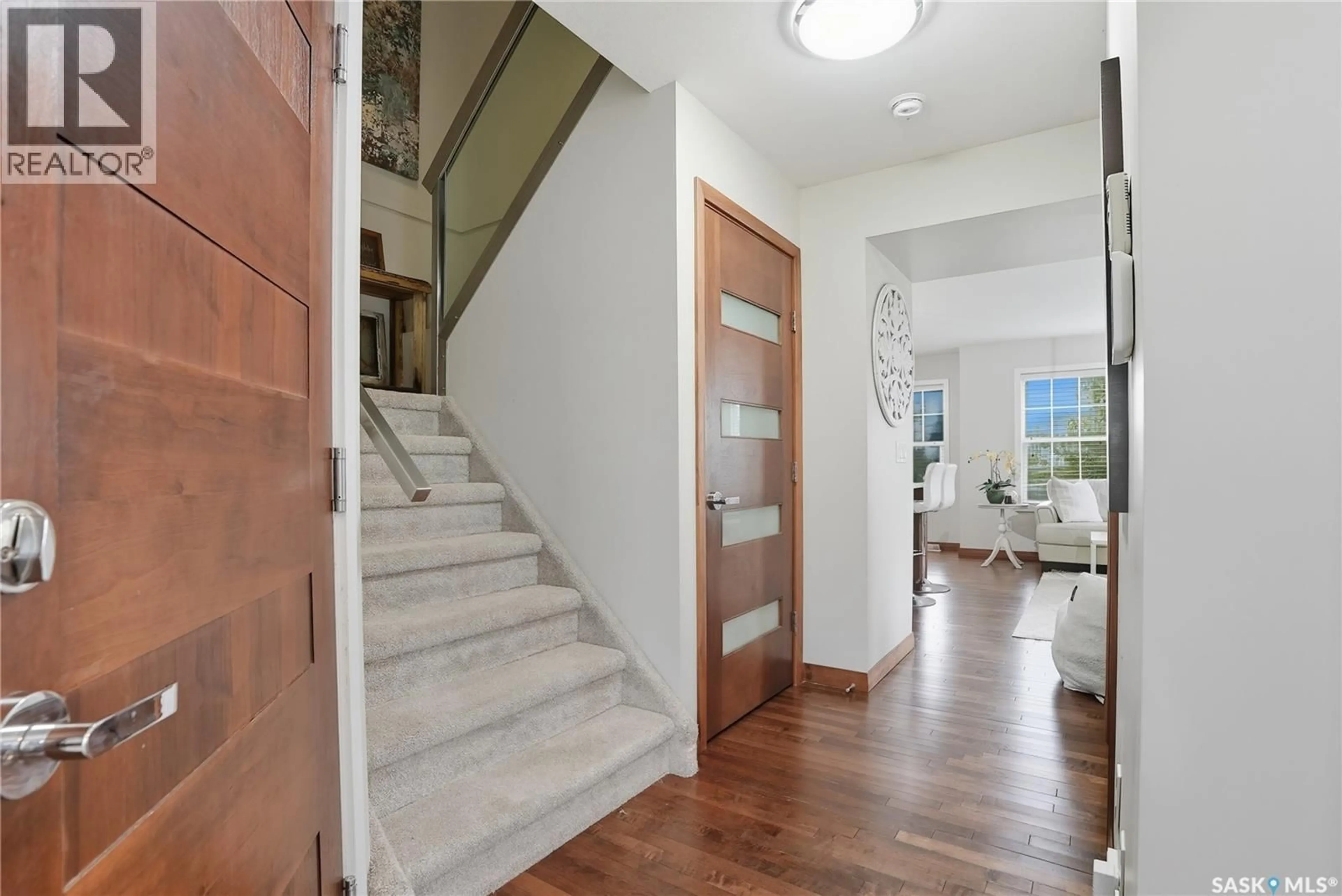 Indoor foyer for 2012 - 706 POHORECKY CRESCENT, Saskatoon Saskatchewan S7W0V4