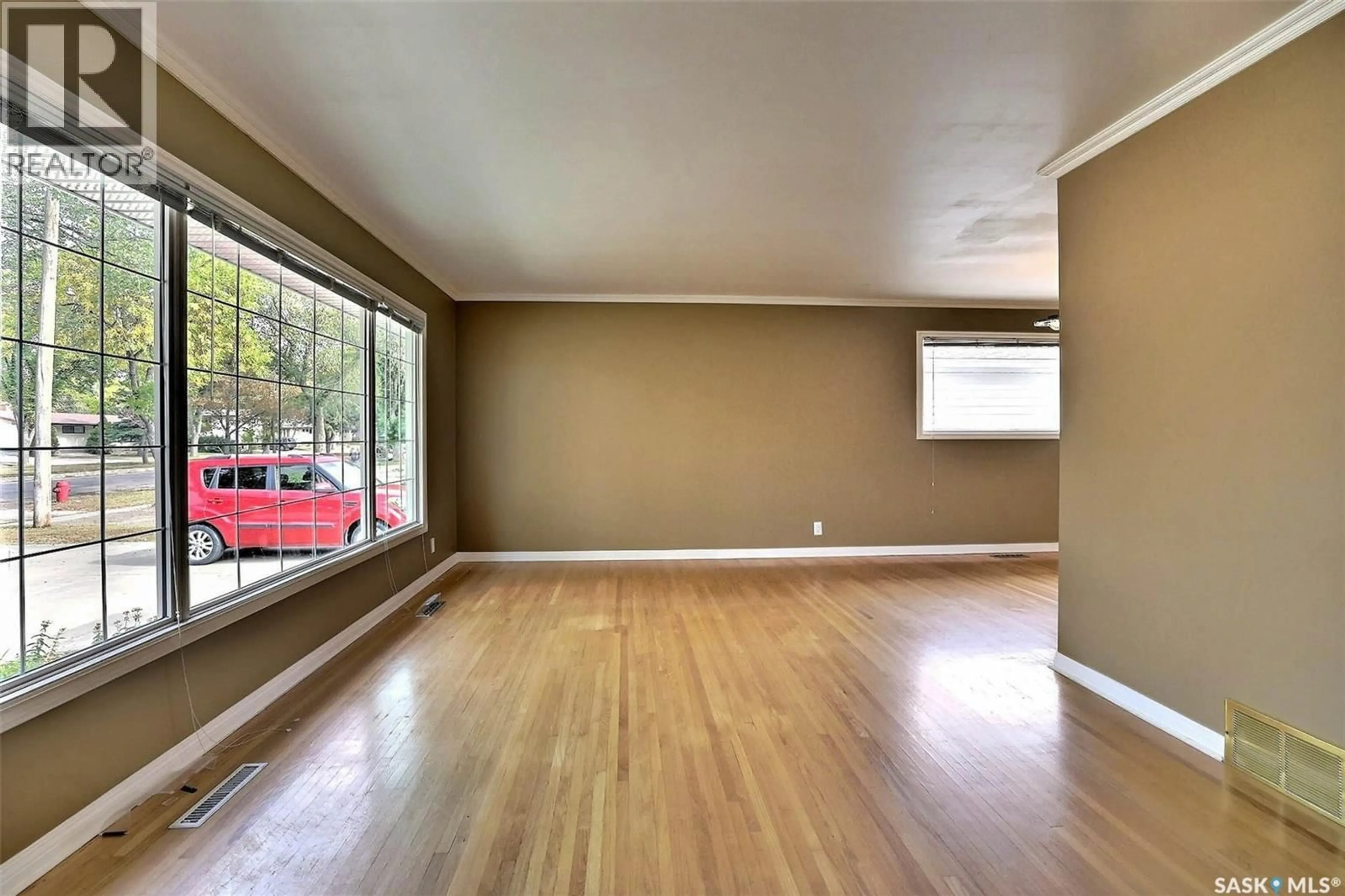 A pic of a room for 2433 GORDON ROAD, Regina Saskatchewan S4S4M4