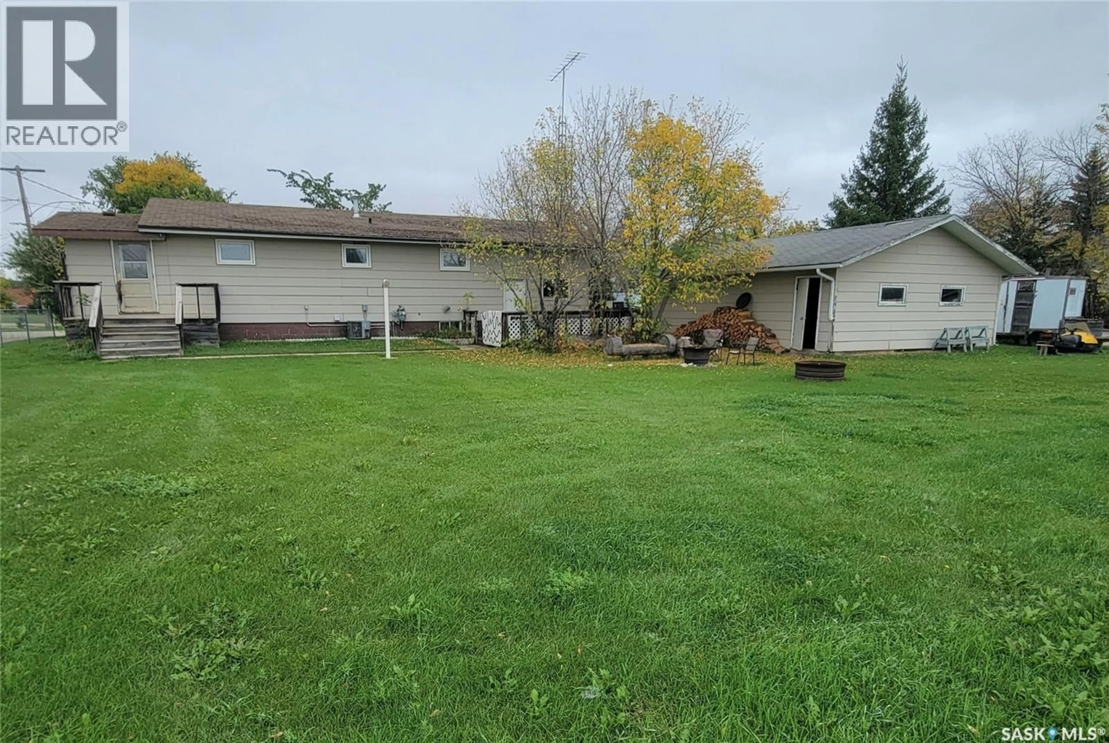A pic from outside/outdoor area/front of a property/back of a property/a pic from drone, unknown for 103 BROOKS AVENUE, Sturgis Saskatchewan S0A4A0