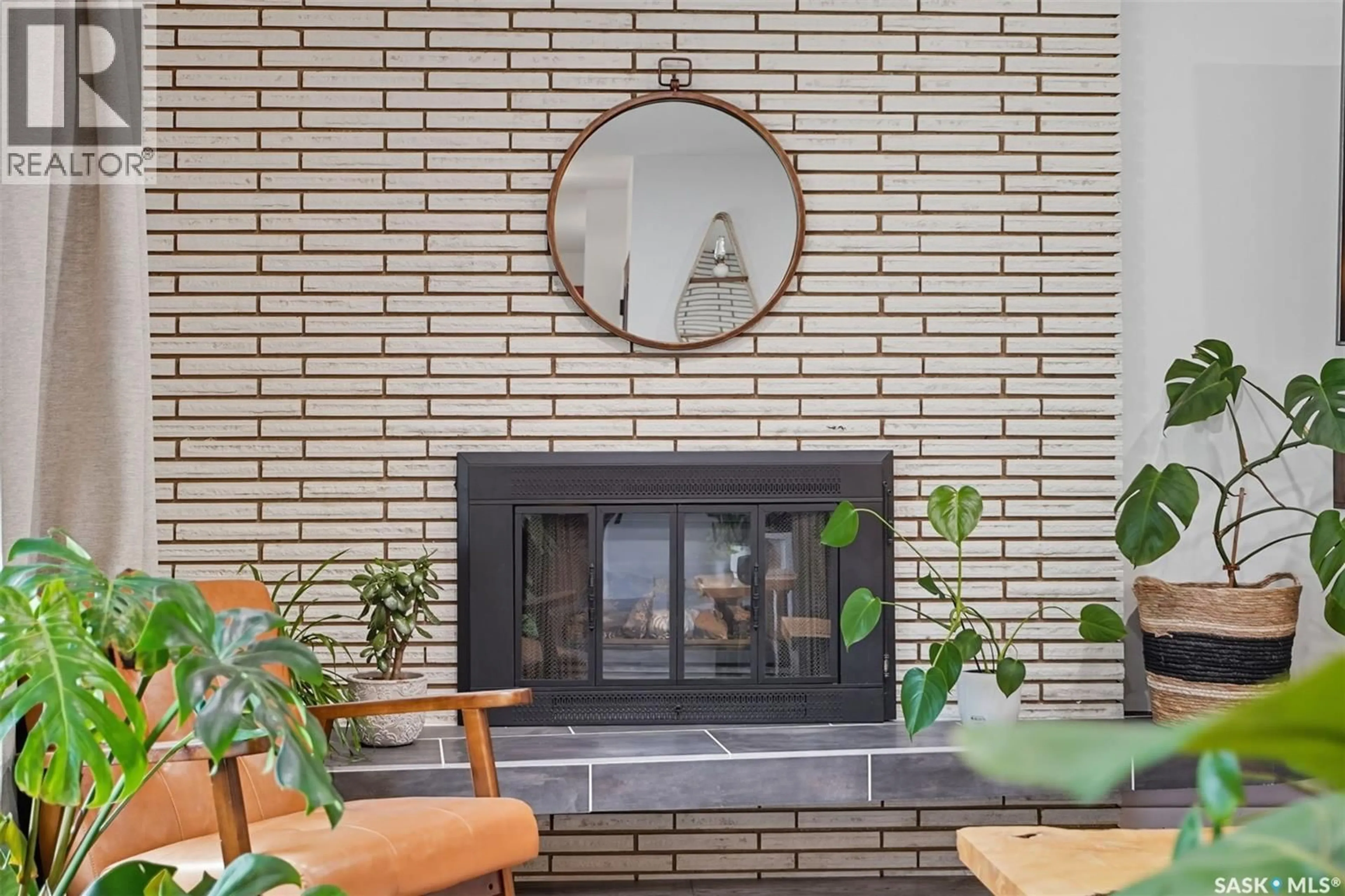 Living room with furniture, unknown for 7 RUTTER CRESCENT, Saskatoon Saskatchewan S7H0S9