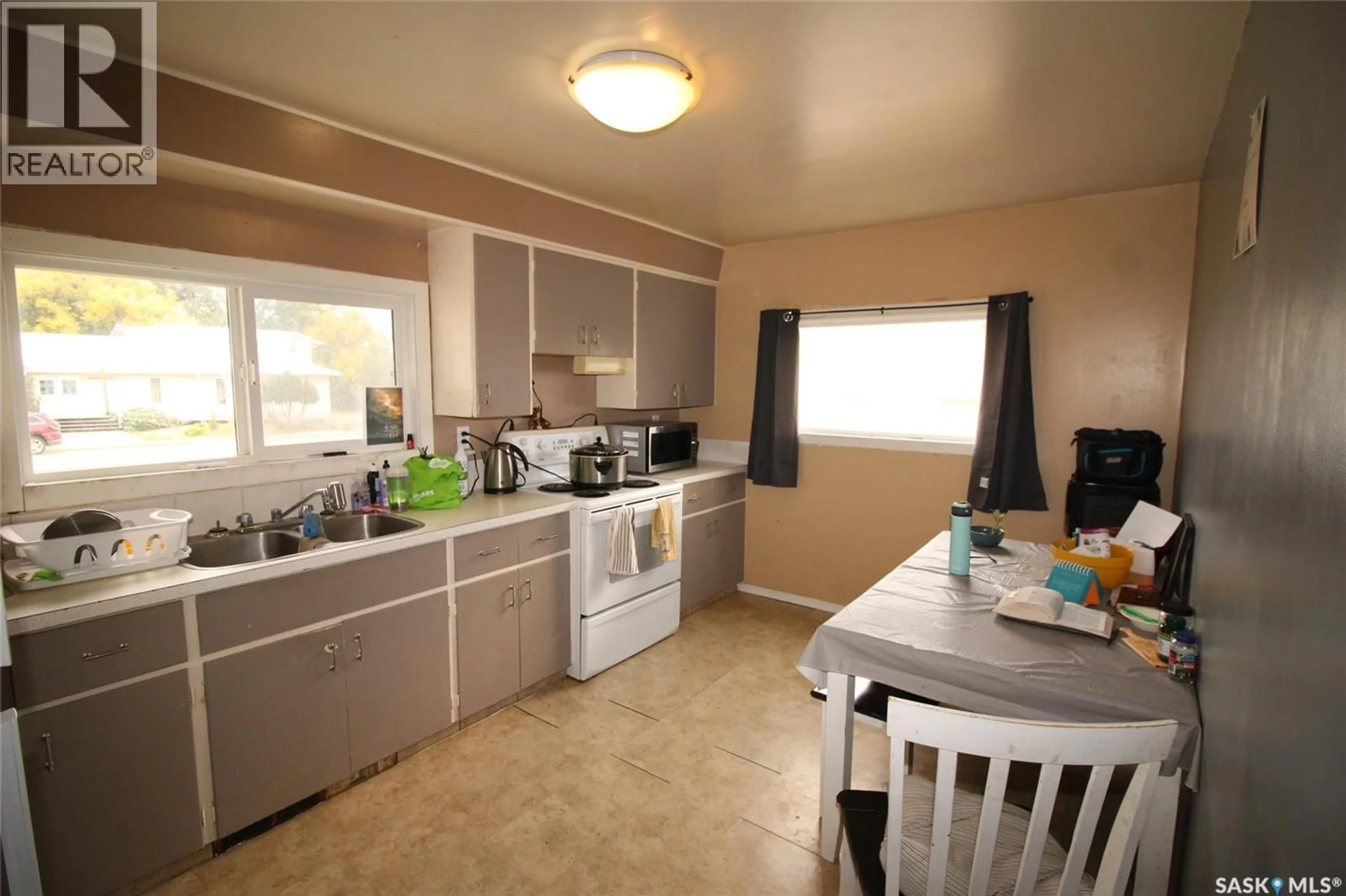 Standard kitchen, unknown for 138 REDCOAT DRIVE, Eastend Saskatchewan S0N0T0