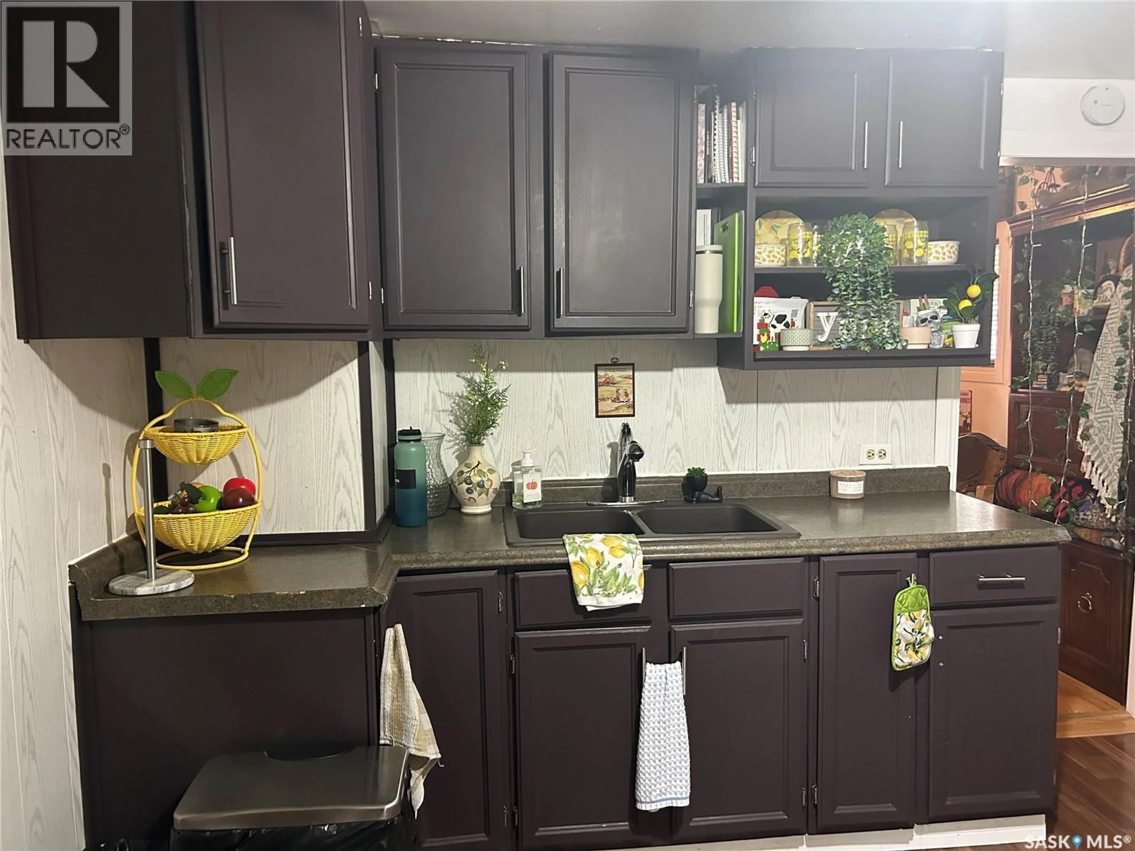 Unknown for 1042 COTEAU STREET, Moose Jaw Saskatchewan S6H5G4