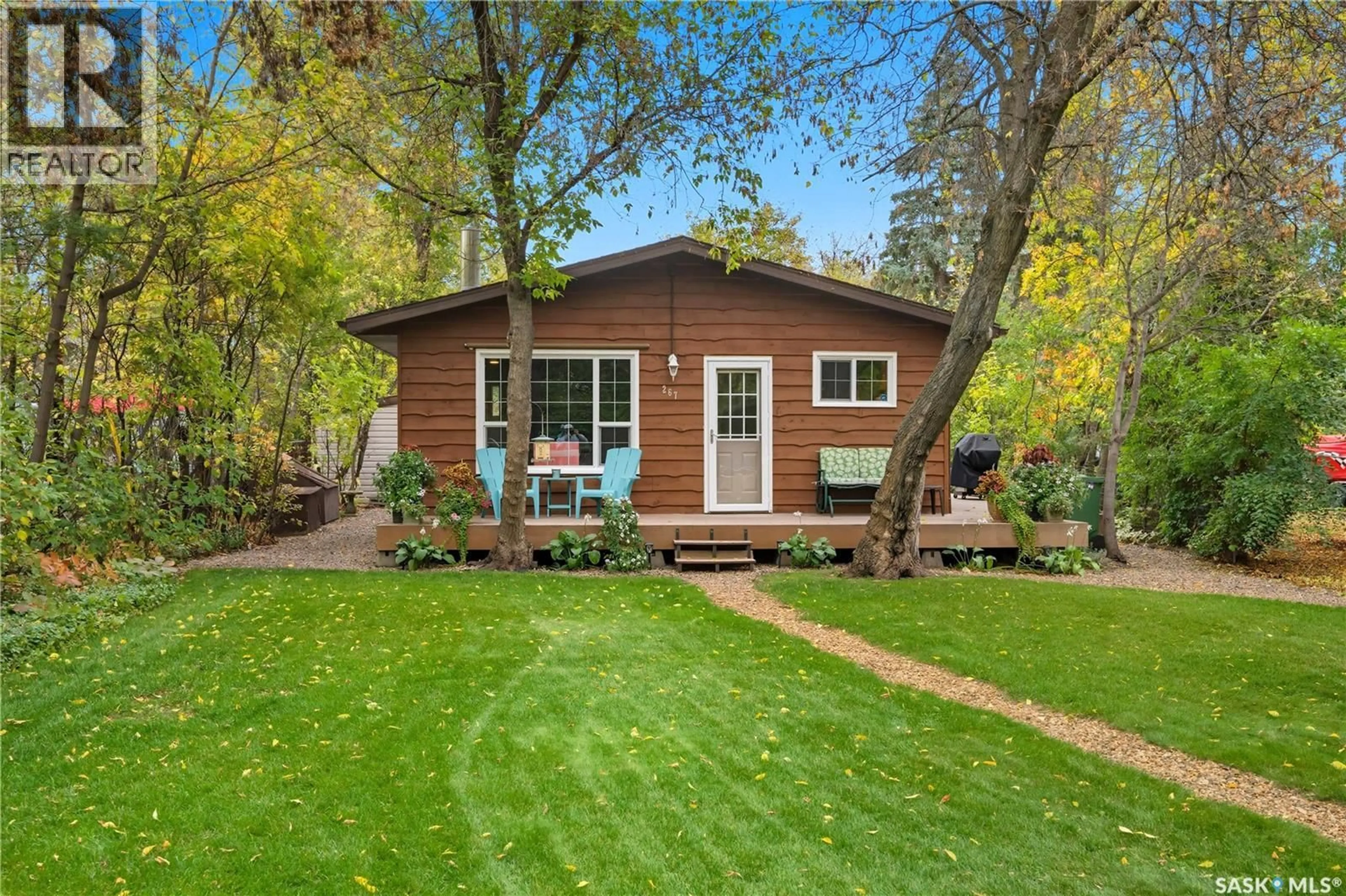 Home with vinyl exterior material, street for 267 SMITH STREET, Katepwa Beach Saskatchewan S0G2Y0